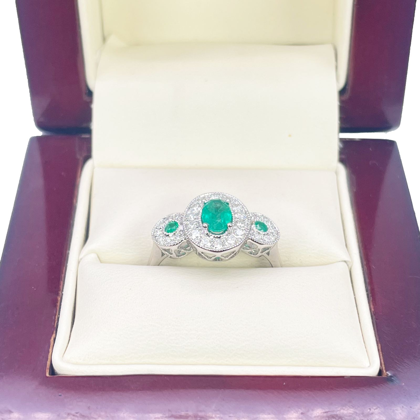 18ct Gold Natural Emerald Diamond Ring Round & Oval Cut 0.80ct  Diamond Ring