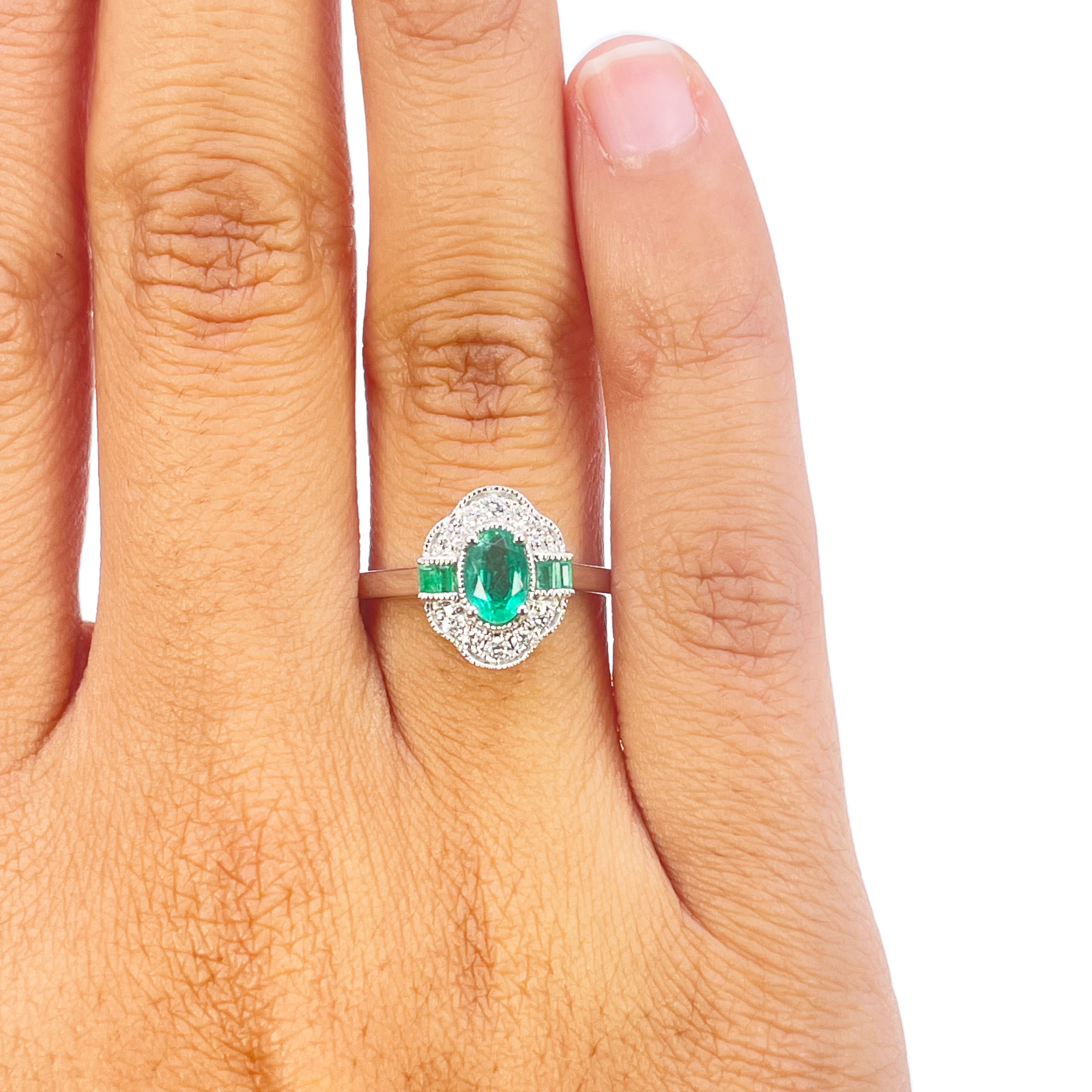 18ct Gold Natural Emerald Diamond Ring Round, Baguette & Oval Cut 0.66ct  Diamond Ring