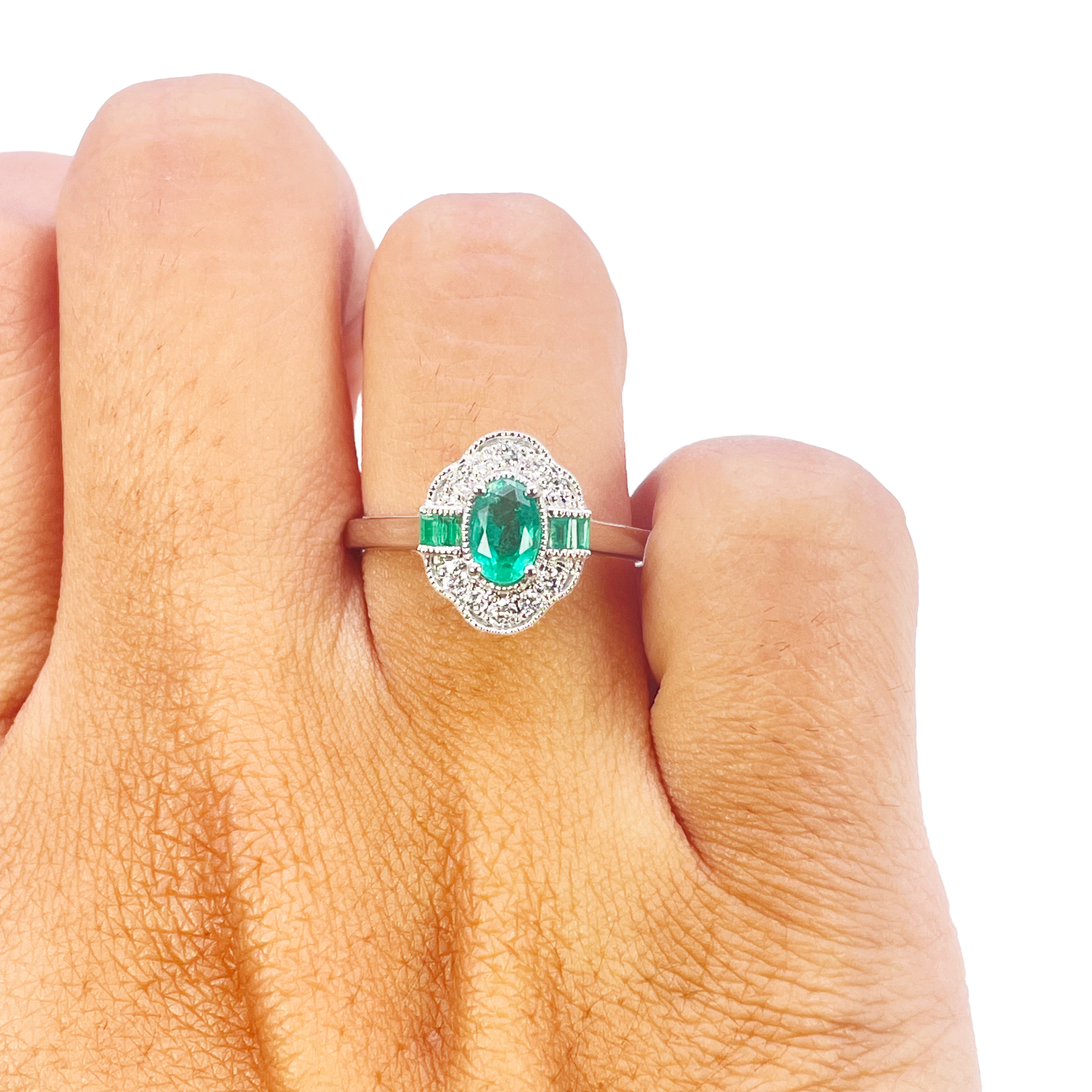 18ct Gold Natural Emerald Diamond Ring Round, Baguette & Oval Cut 0.66ct  Diamond Ring