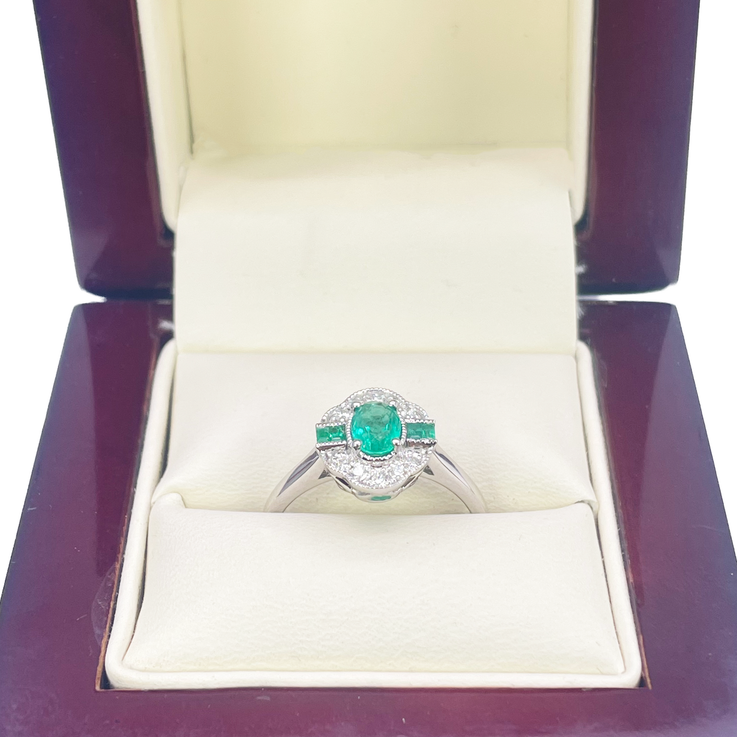 18ct Gold Natural Emerald Diamond Ring Round, Baguette & Oval Cut 0.66ct  Diamond Ring