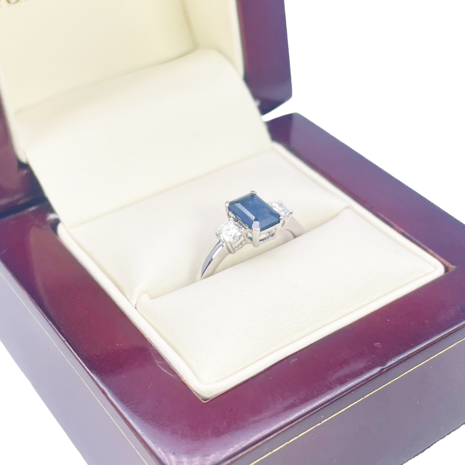 18ct Gold Sapphire Diamond Ring Natural Round & Emerald Cut Three-Stone 1.47ct  Diamond Ring