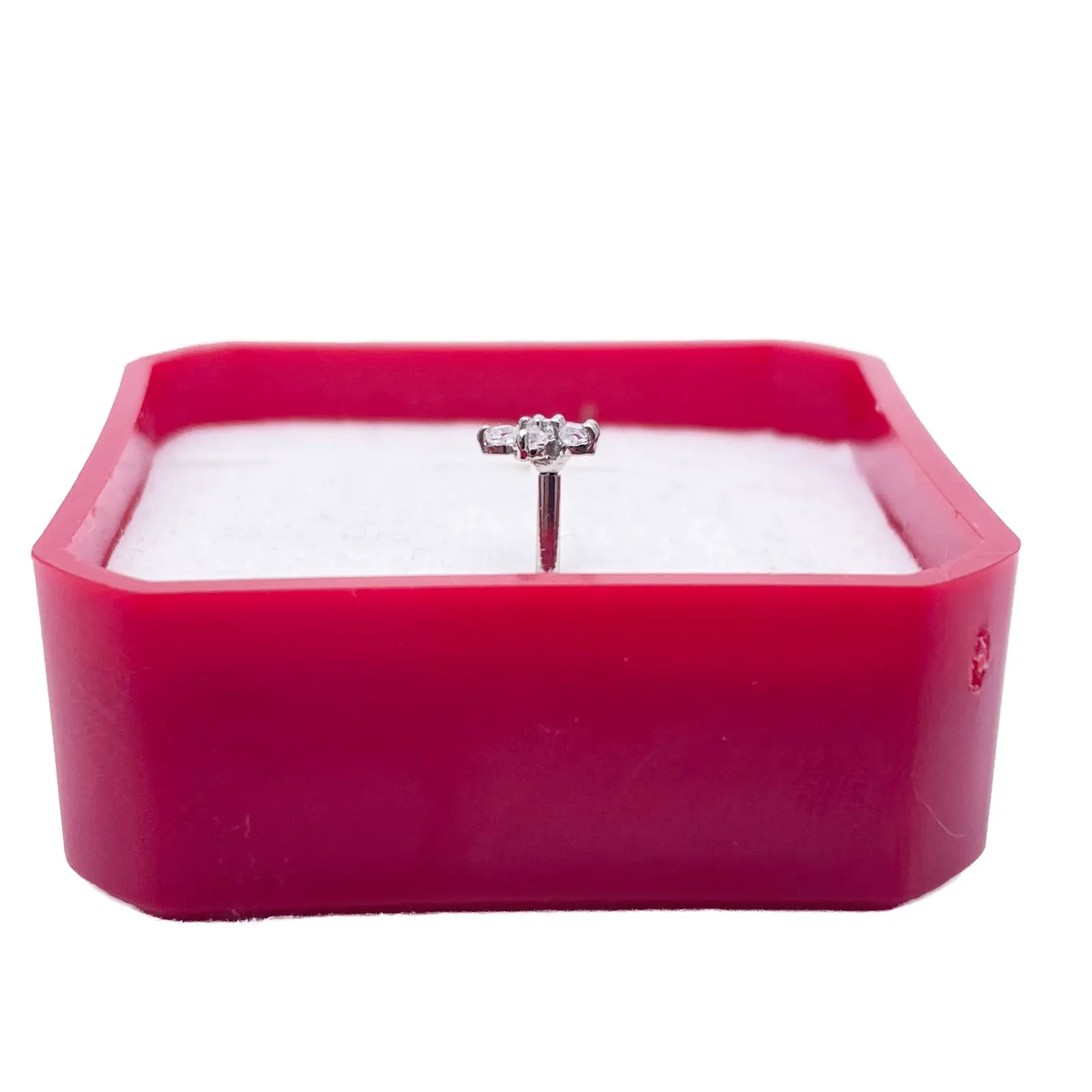 18ct White Gold Beautiful Five Cubic Zirconia Petal Floral Nose Stud/Pin 5.5mm Width 