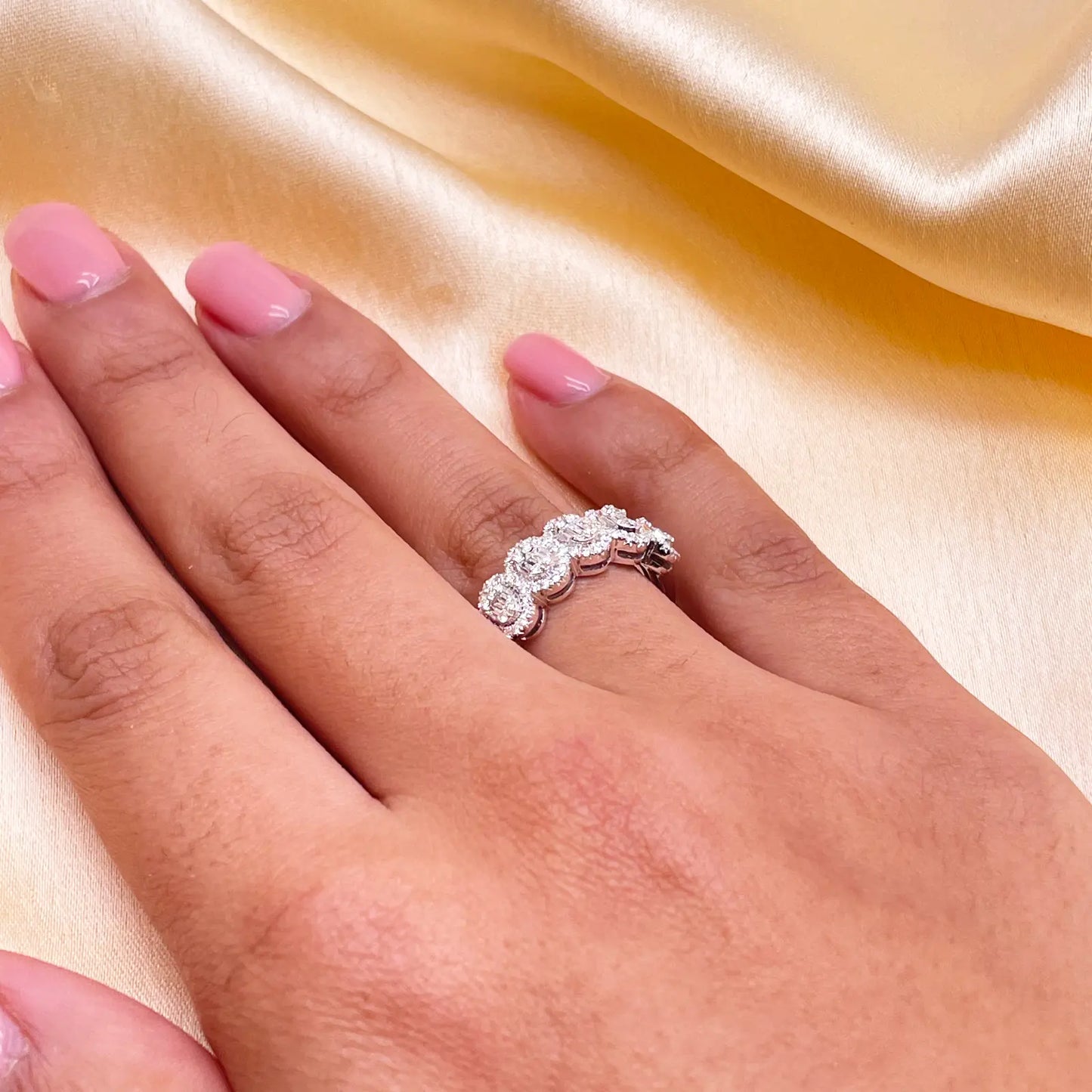 18ct White Gold Diamond 5 Oval Cluster With Baguettes Ring 0.49ct  Diamond Ring
