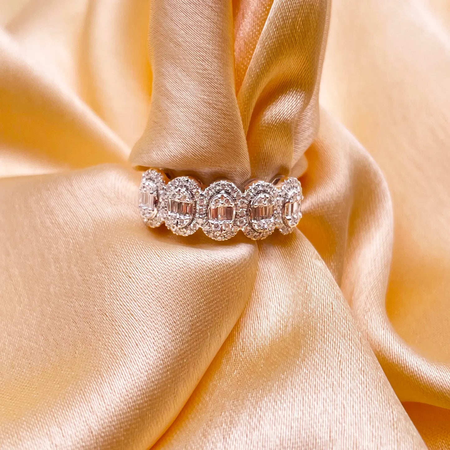 18ct White Gold Diamond 5 Oval Cluster With Baguettes Ring 0.49ct  Diamond Ring