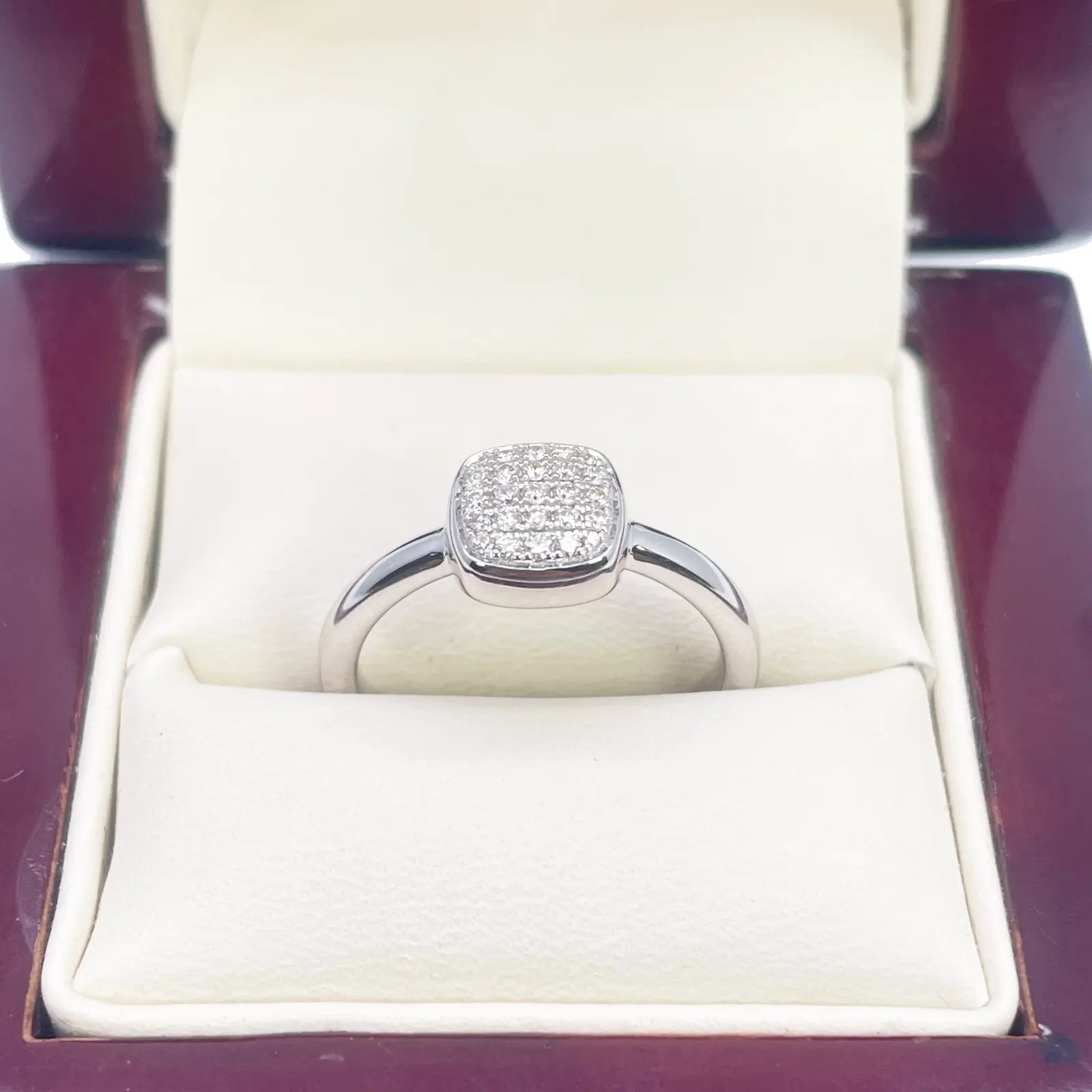 18ct White Gold Elegant Diamond Square Ring 0.15ct  Diamond Ring