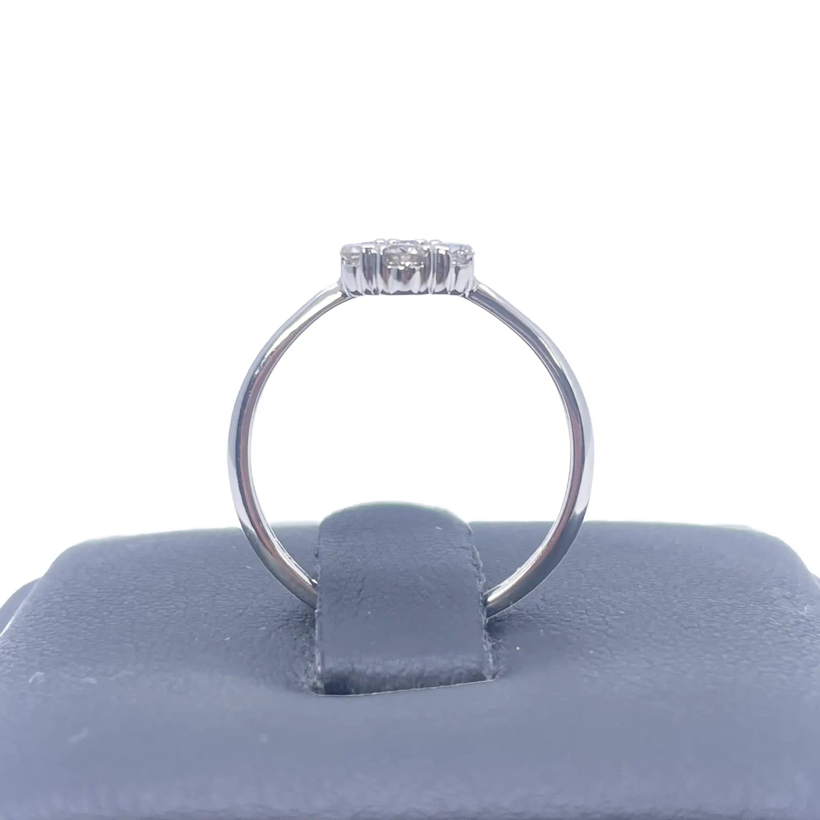 18ct White Gold Elegant Floral Diamond Ring 0.39ct  Diamond Ring