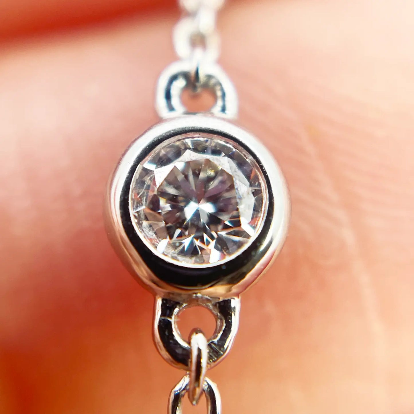 18ct White Gold Natural Diamond Bezel Bracelet 0.13ct 7''inches  Diamond Bracelets