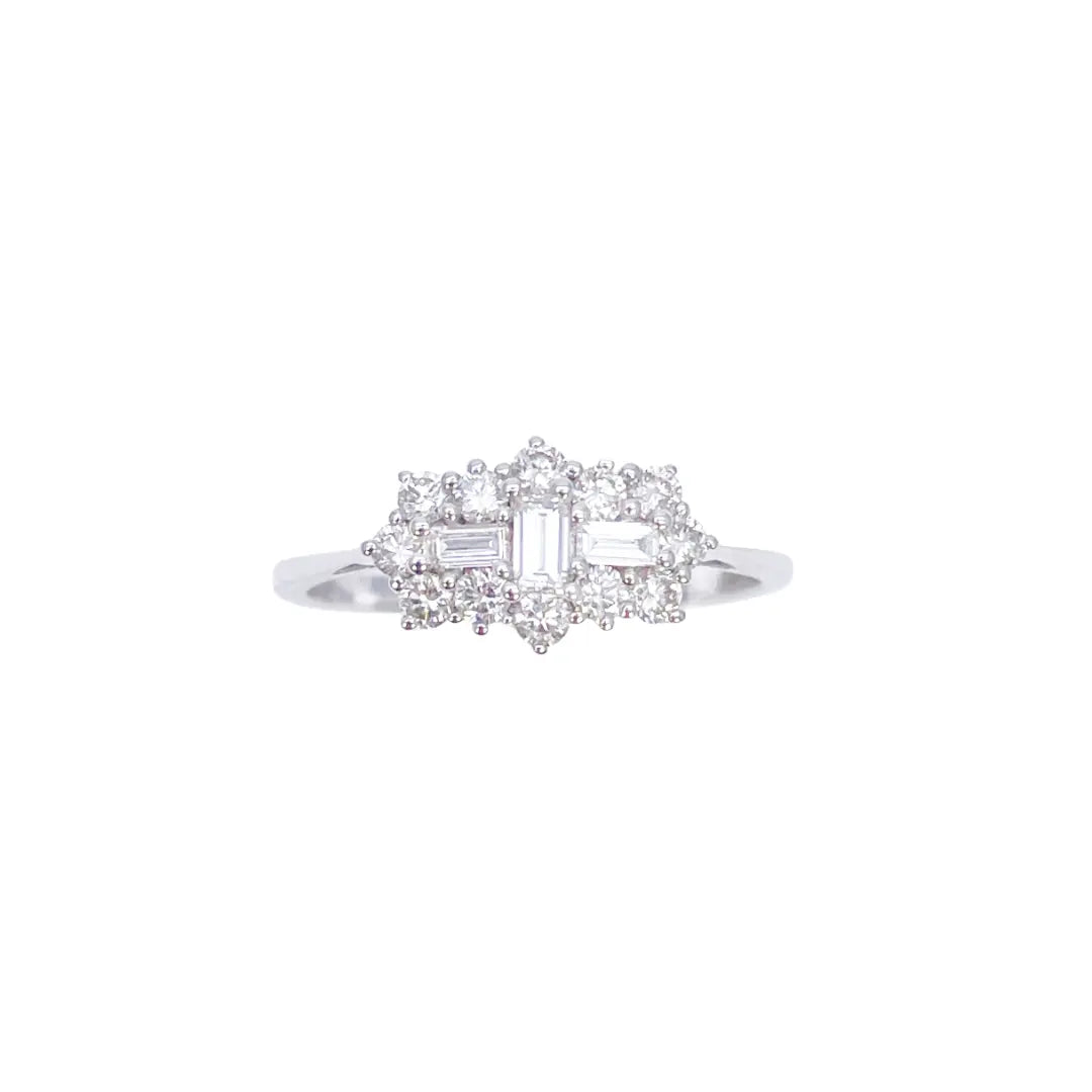 18ct White Gold Natural Diamond Round & Baguette Cluster Ring 0.50ct GVS  Diamond Ring