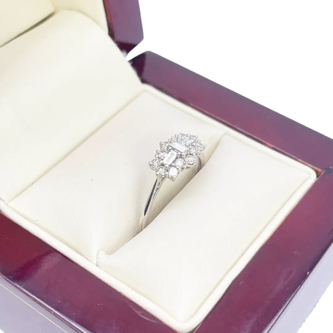 18ct White Gold Natural Diamond Round & Baguette Cluster Ring 0.50ct GVS  Diamond Ring