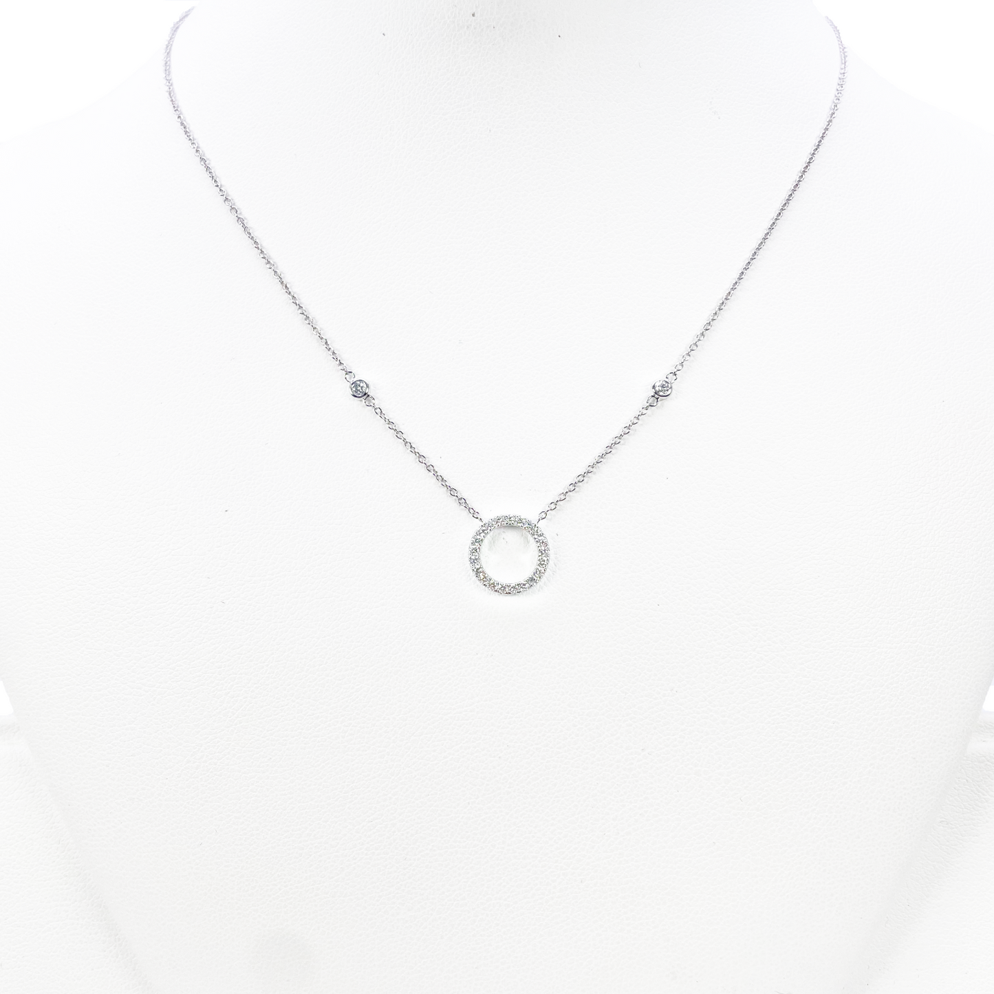 18ct White Gold Natural Round Diamond 0.20ct Circle of Life Necklace 17 Inches 