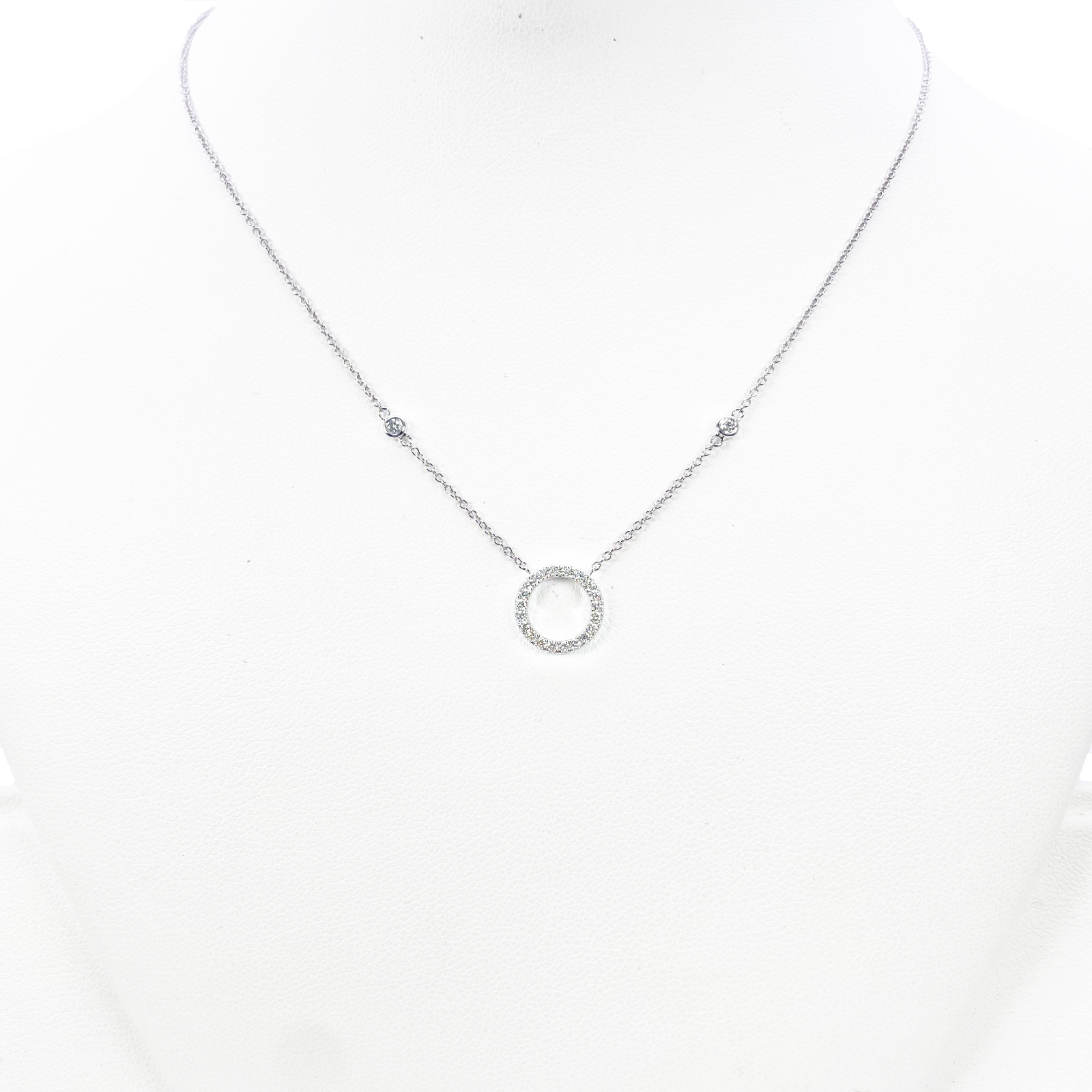 18ct White Gold Natural Round Diamond 0.20ct Circle of Life Necklace 17 Inches 