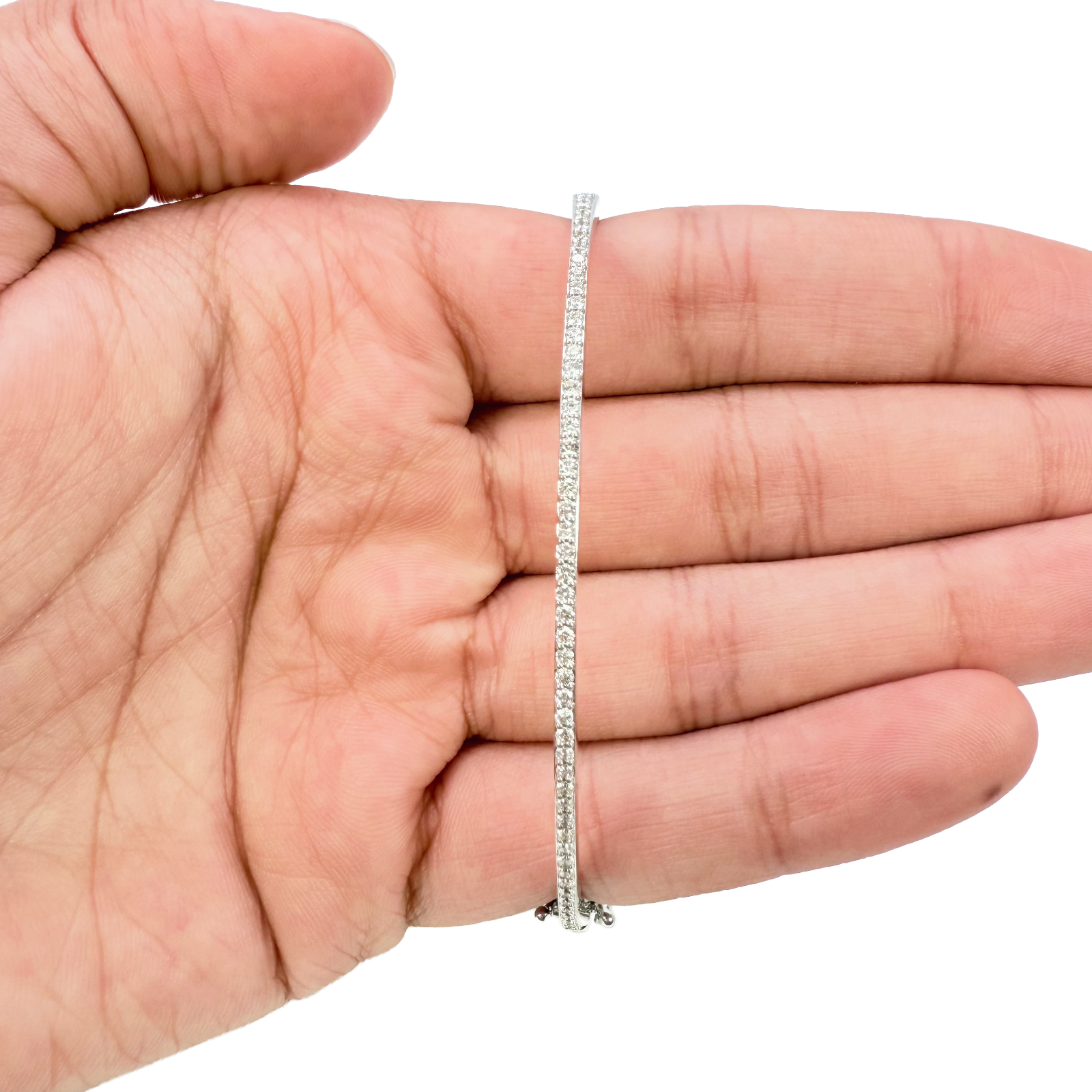 18ct White Gold Natural Round Pave Diamond High-Polished Oval Bangle 0.50ct  Diamond Bracelets