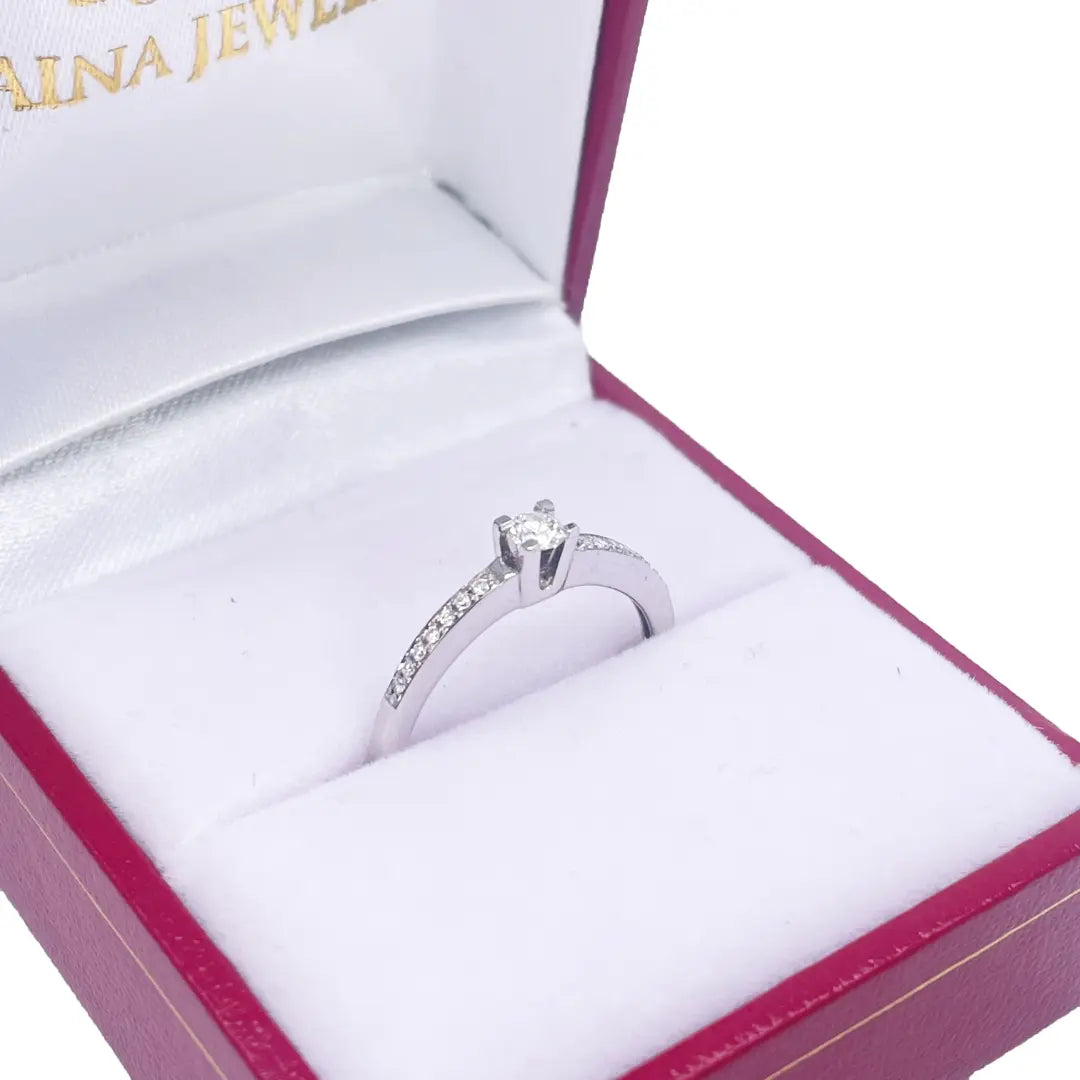 18ct White Gold Round Cut Diamond Engagement Ring 0.15 carats  Diamond Ring