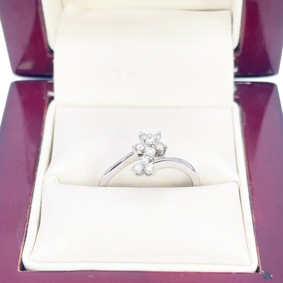 18ct White Gold Round Diamond Floral Cross Over Ring 0.21ct  Diamond Ring