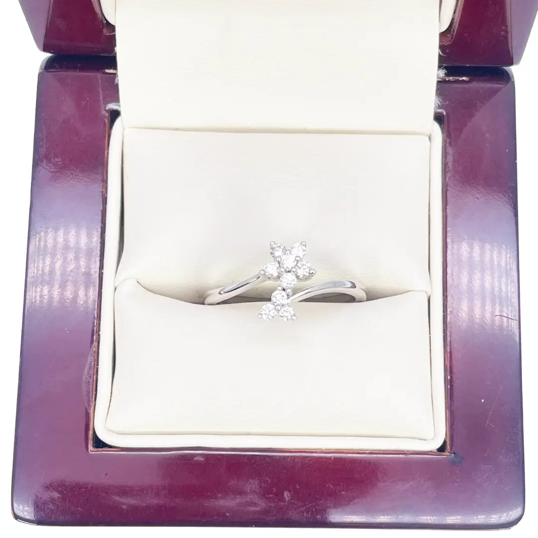 18ct White Gold Round Diamond Floral Cross Over Ring 0.21ct  Diamond Ring