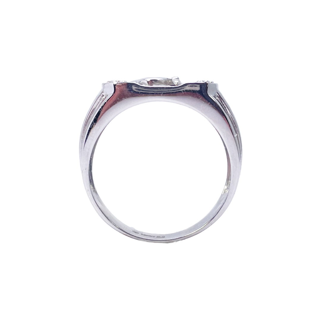 18ct White Gold & Round Cubic Zirconia Gents OM Signet Ring 