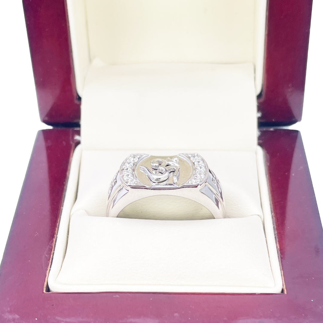 18ct White Gold & Round Cubic Zirconia Gents OM Signet Ring 