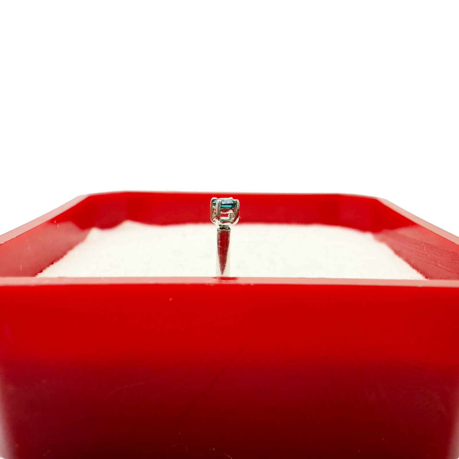 18ct White Or Rose Gold Blue Diamond Nose Stud Piercing Pin 0.03ct 4 Claw 2mm Width 