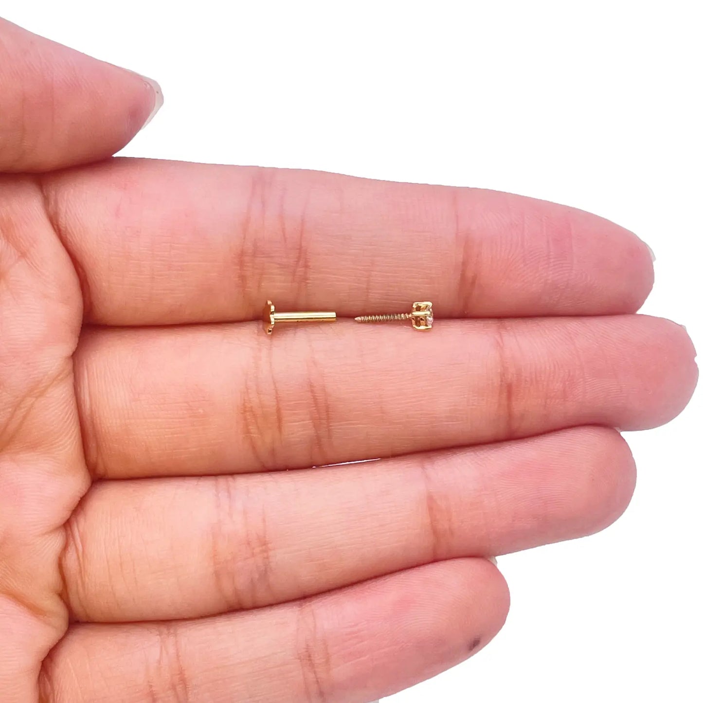 18ct White Or Yellow Gold Diamond Nose Stud Pin 0.05ct 4 claw 2.3mm Width 