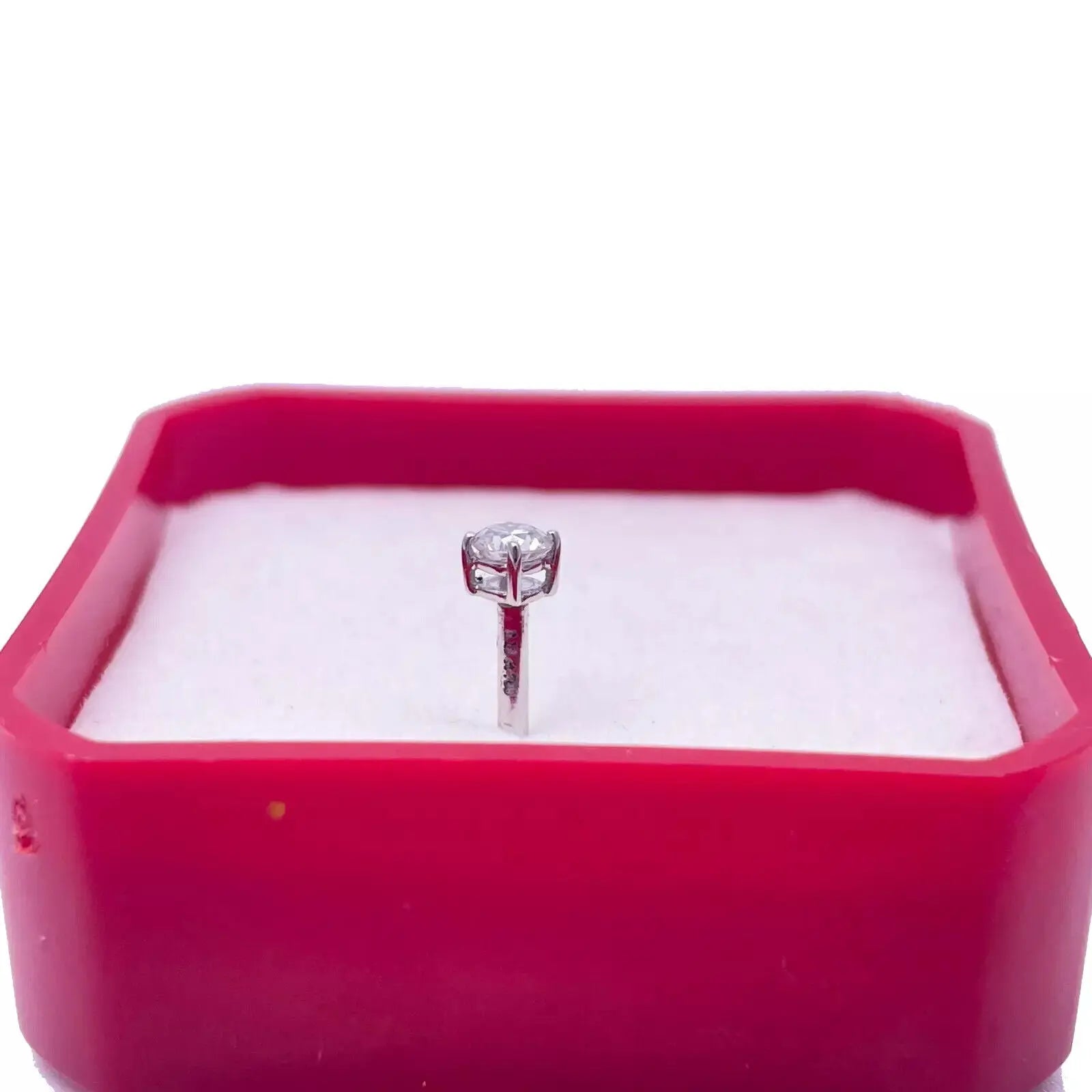 18ct White Or Yellow Gold Diamond Nose Stud Pin 0.12ct 4claw 3.0mm Width 