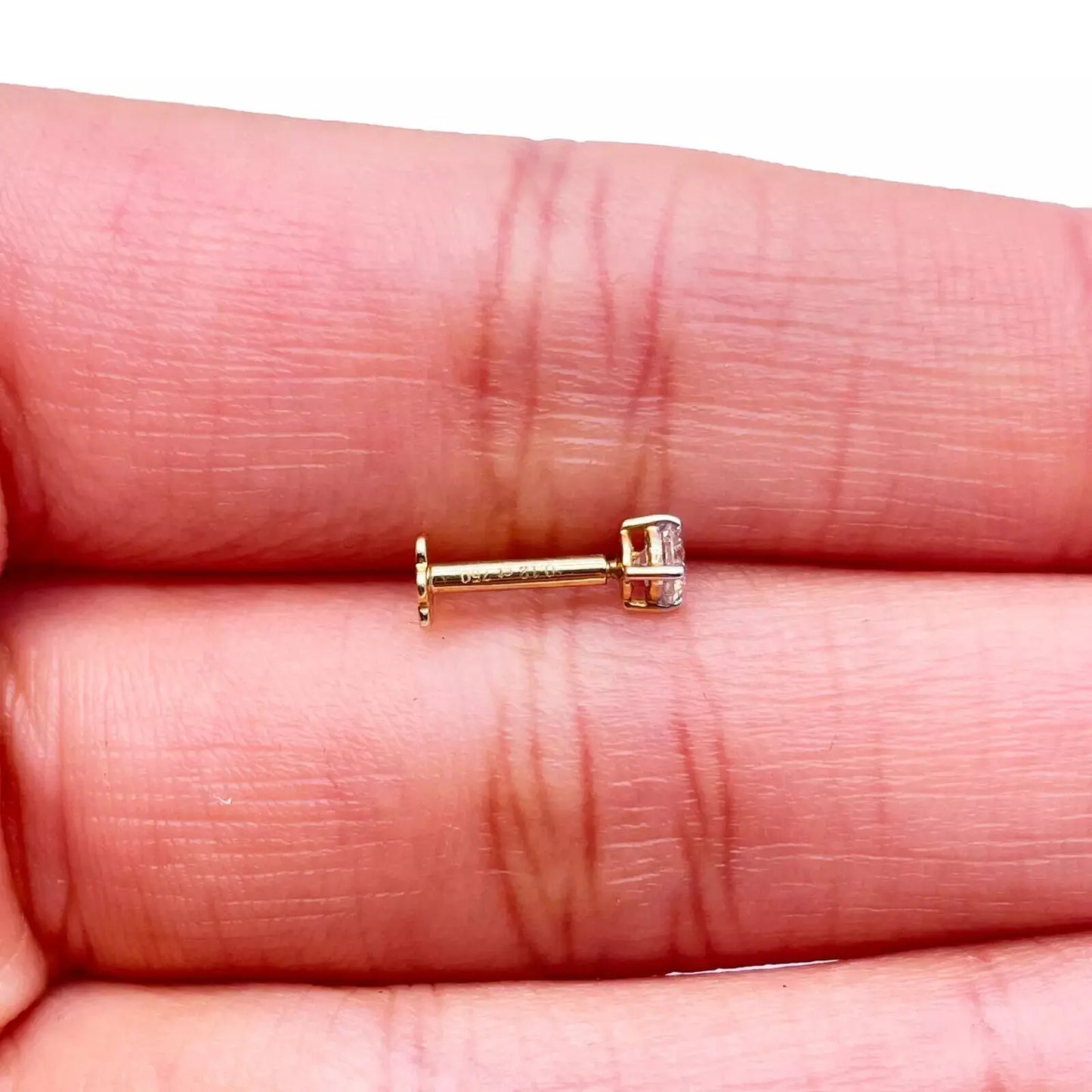 18ct White Or Yellow Gold Diamond Nose Stud Pin 0.12ct 4claw 3.0mm Width 