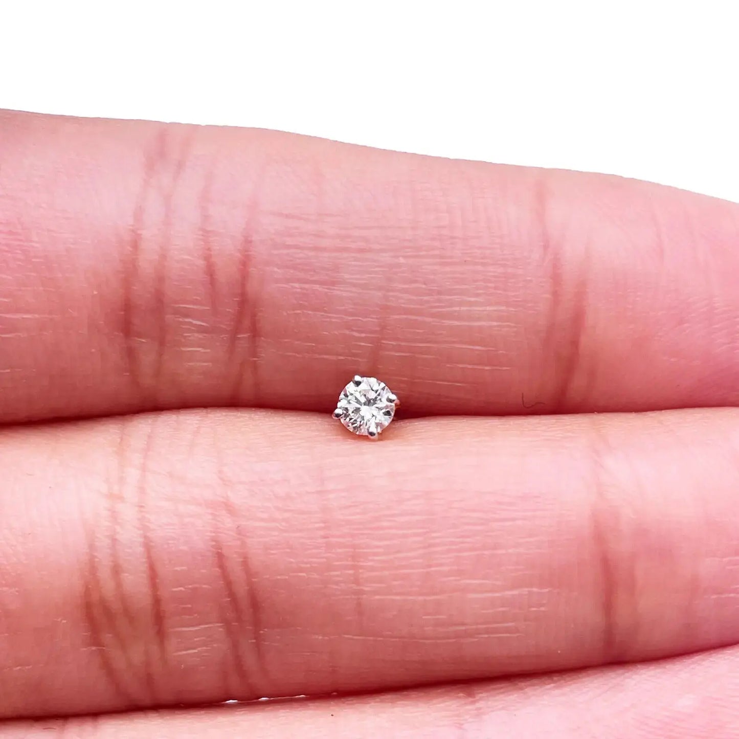 18ct White Or Yellow Gold Diamond Nose Stud Pin 0.12ct 4claw 3.0mm Width 