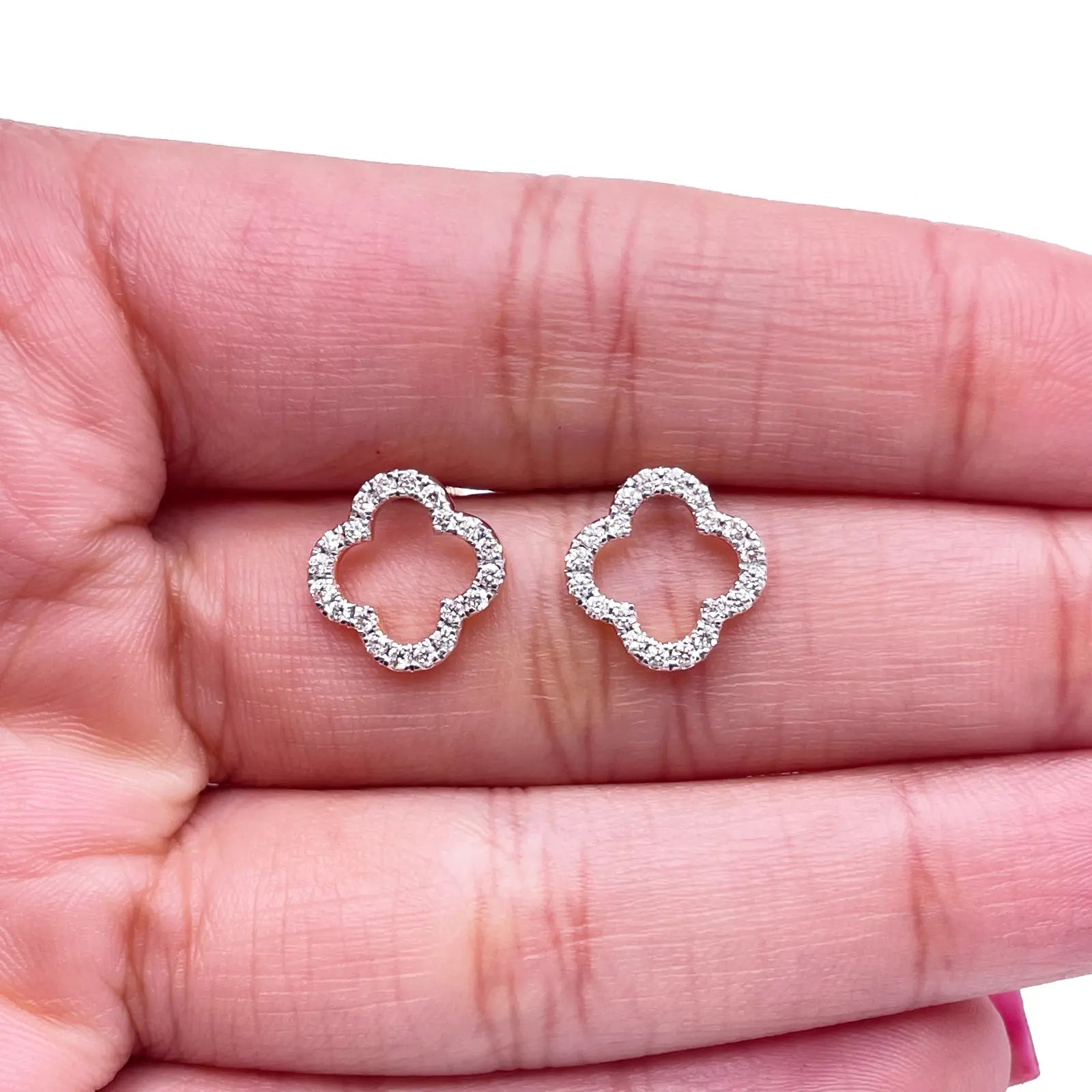 18ct Yellow Gold Diamond Clover Cluster Stud Earrings 0.31ct 