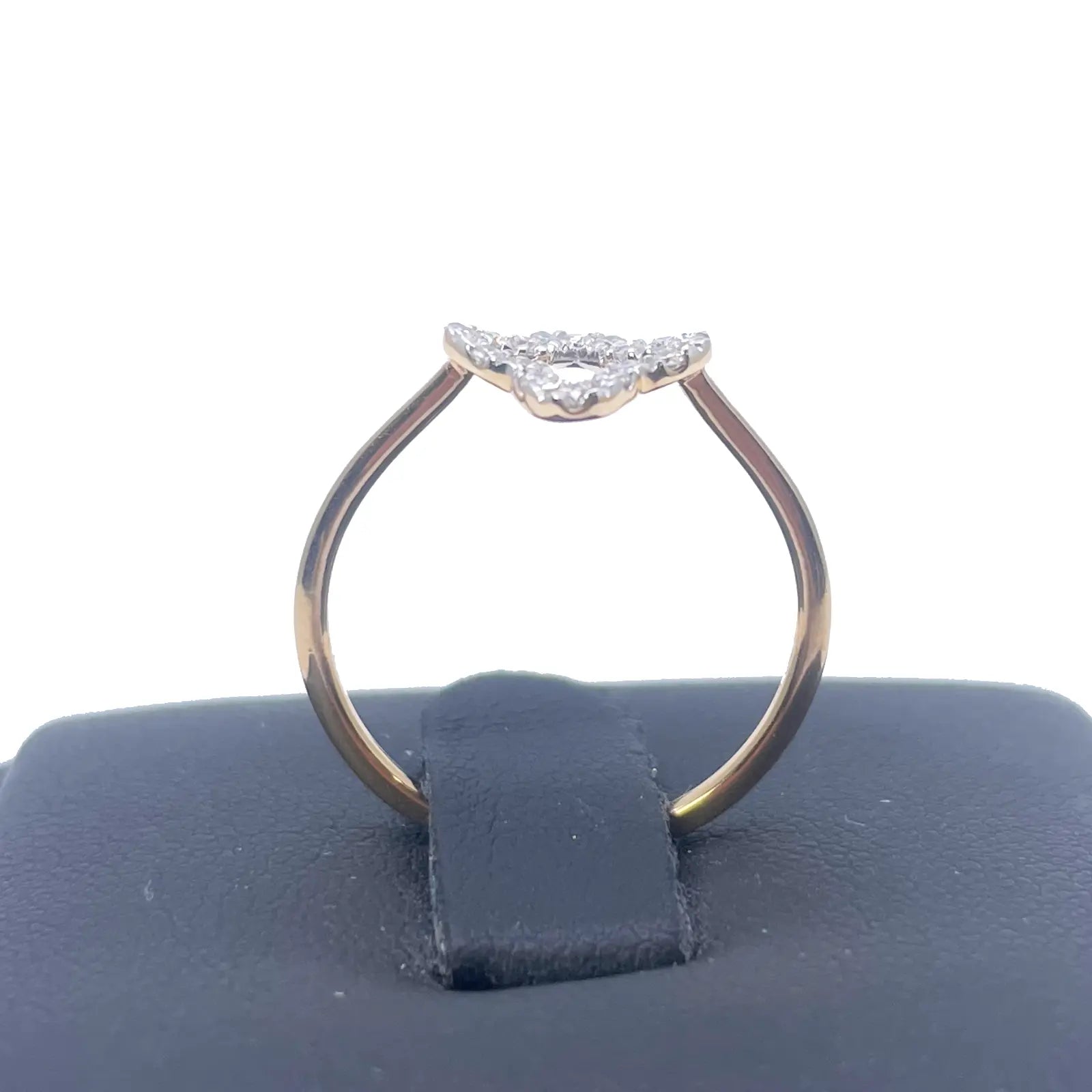 18ct Yellow Gold Diamond Clover/Flower Shaped Ring 0.18ct  Diamond Ring