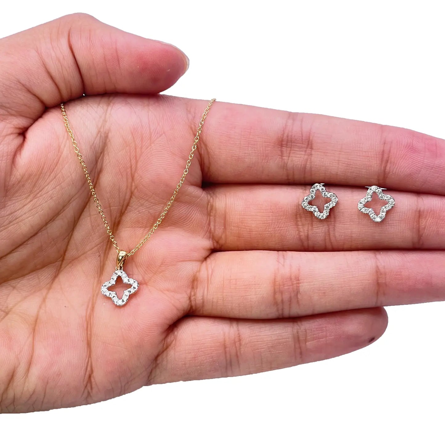 18ct Yellow Gold Diamond Clover Necklace Stud Earrings Matching Set 0.38ct 