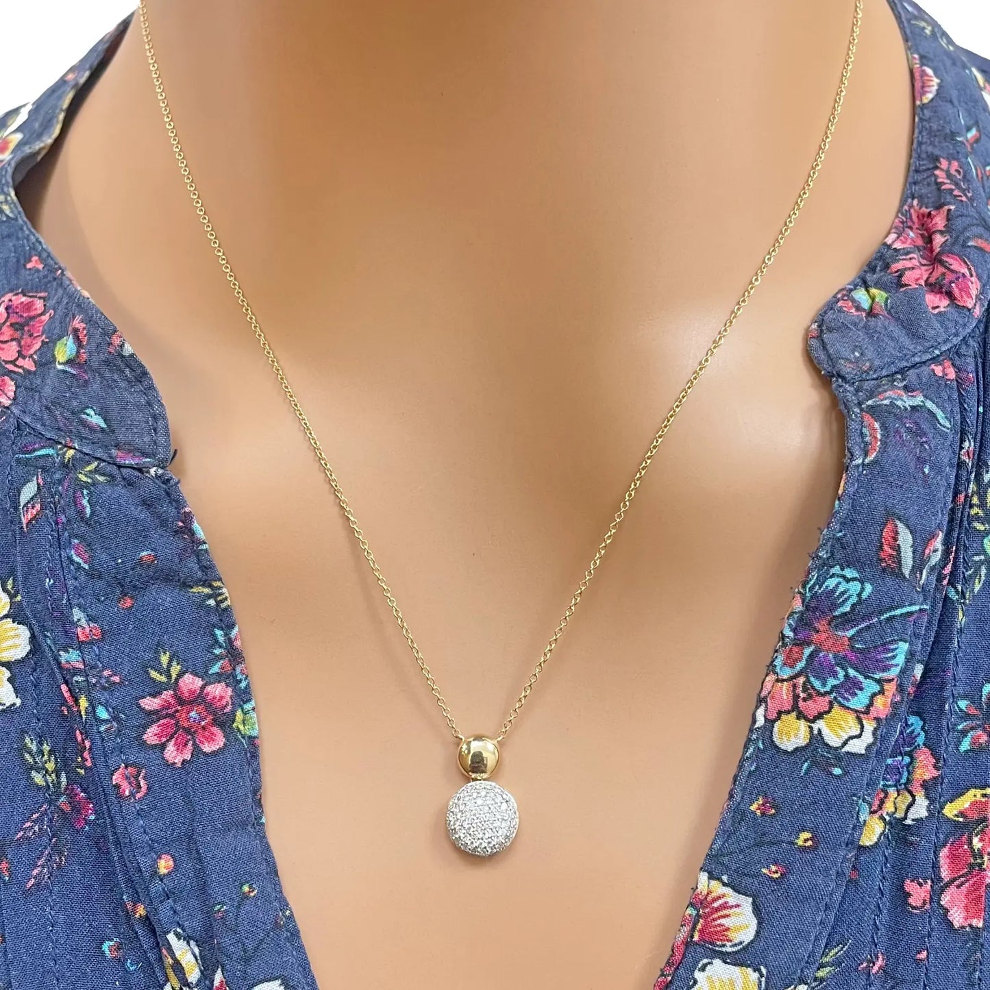 18ct Yellow Gold Diamond Round Necklace Stud Earrings Matching Set 0.58ct 