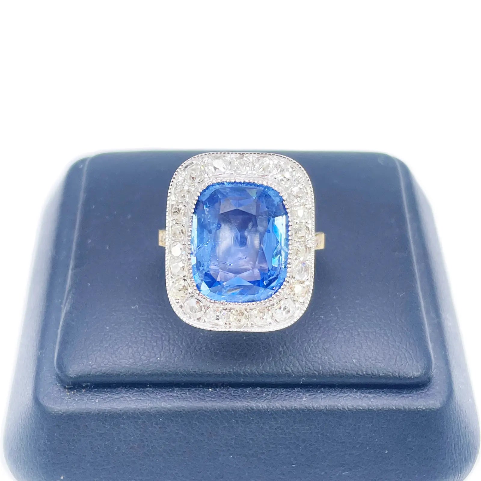 18ct Yellow Gold Natural Blue Sapphire Diamond Rectangular Cushion Ring 10.7ct  Diamond Ring