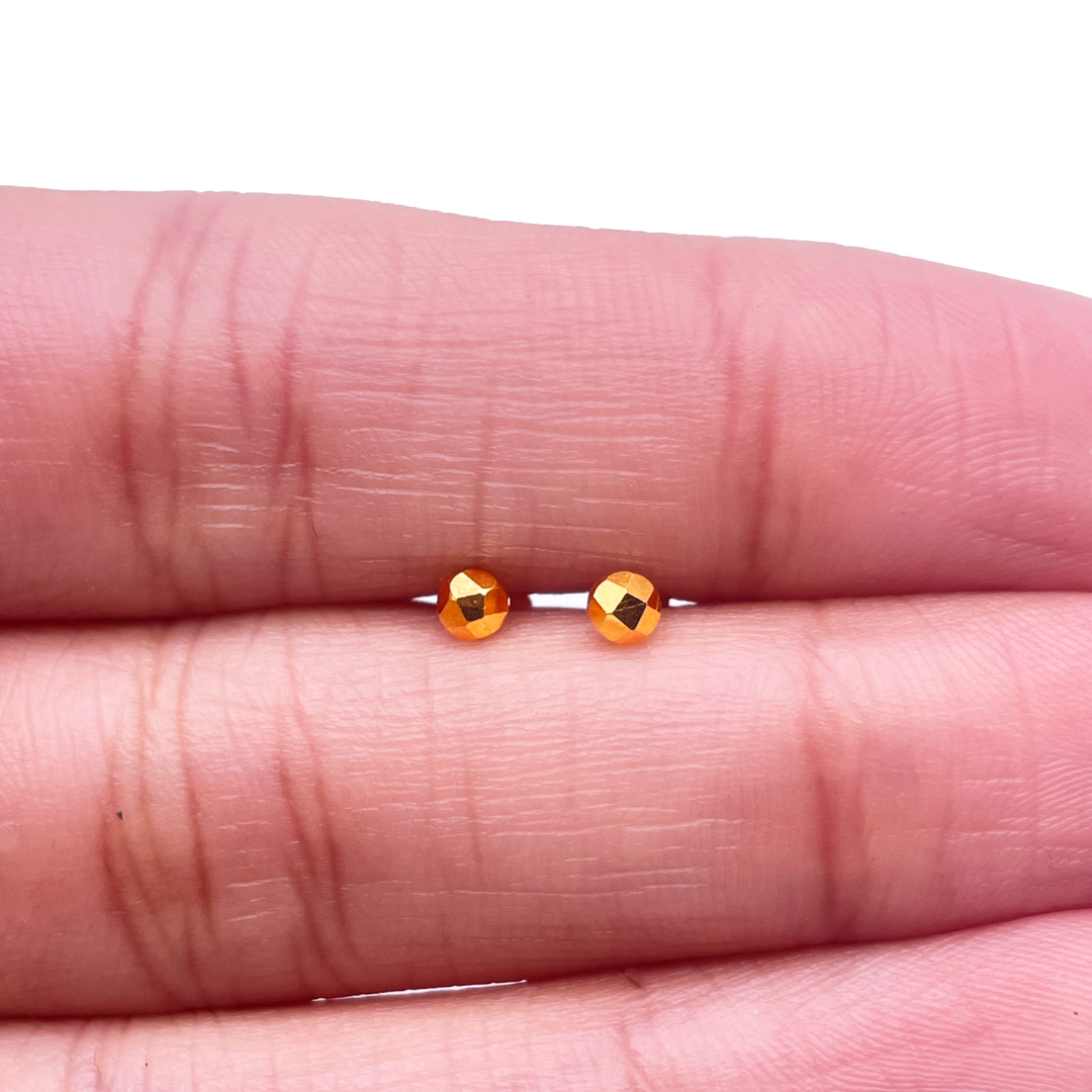 22ct Yellow Plain Gold Baby Stud earrings claw set Child Friendly 2.8 MM