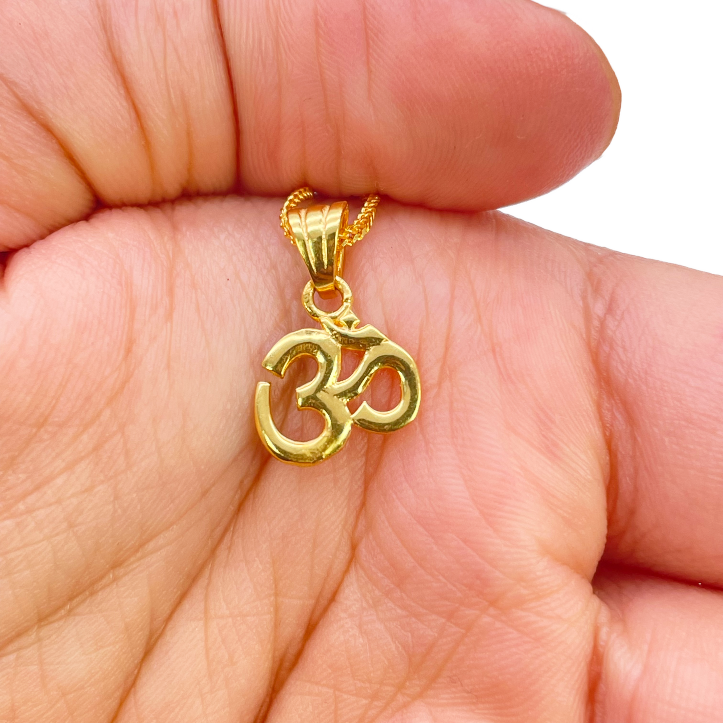 22ct Gold Classic Om Pendant High Polished Small 14x9.4mm 