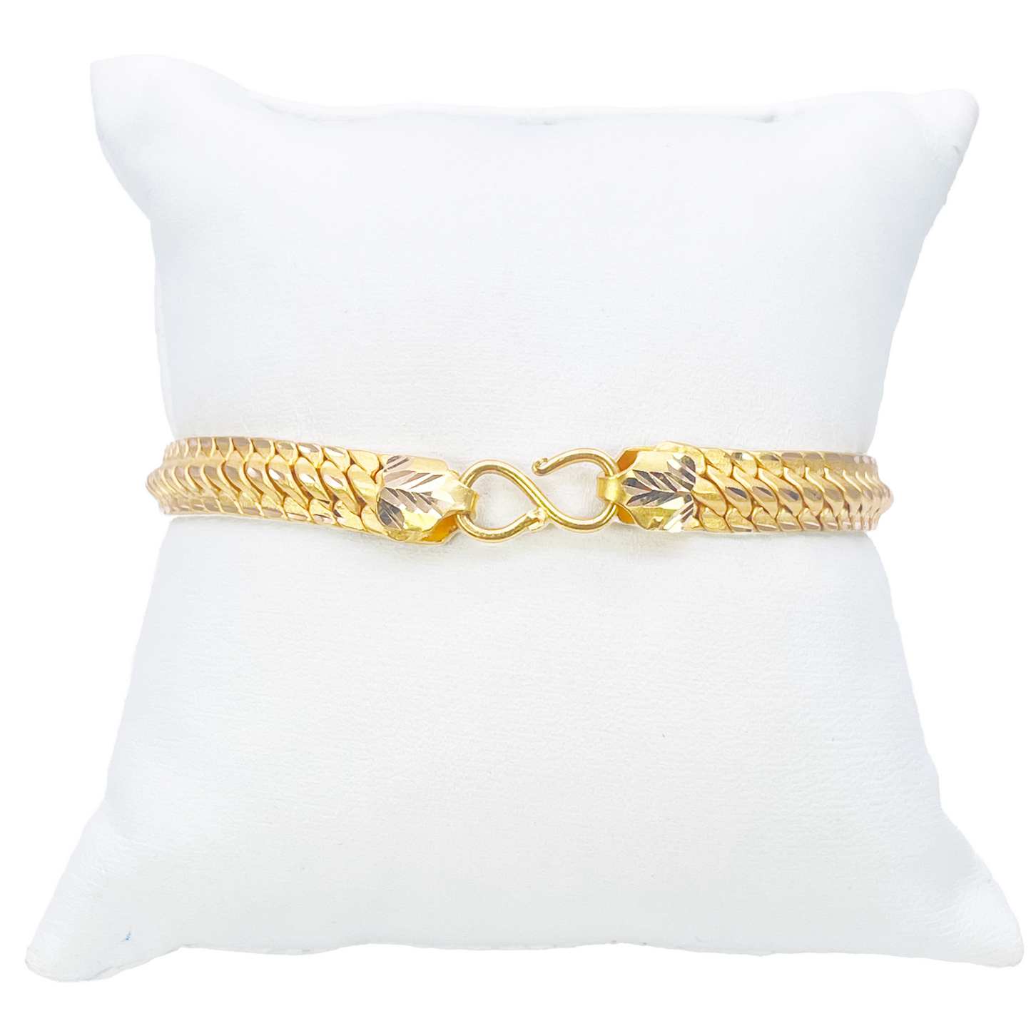 22ct Gold Cowboy Gents Lightweight Diamond Cut Bracelet 8 Inches 7.4mm Width 