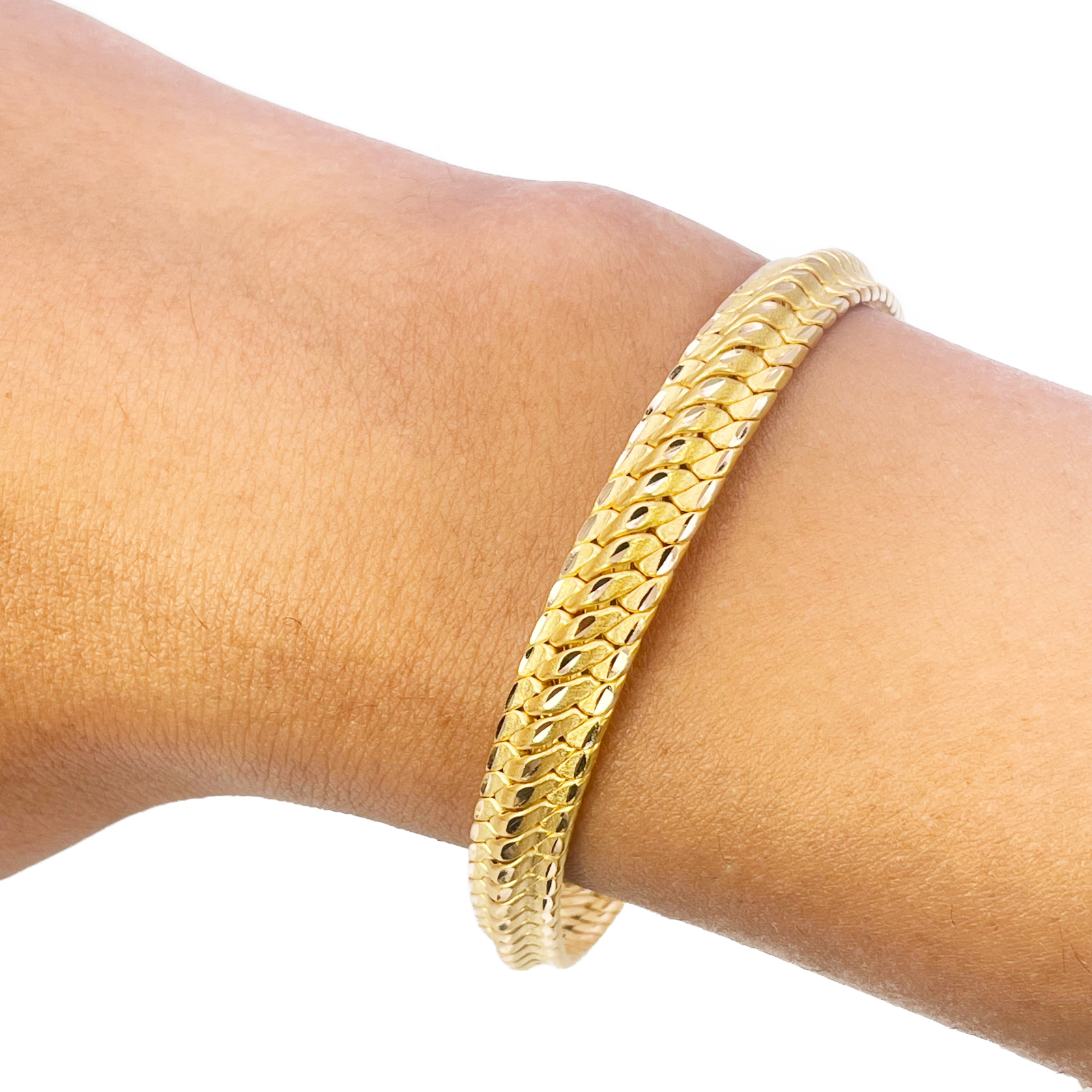 22ct Gold Cowboy Gents Lightweight Diamond Cut Bracelet 8 Inches 7.4mm Width 