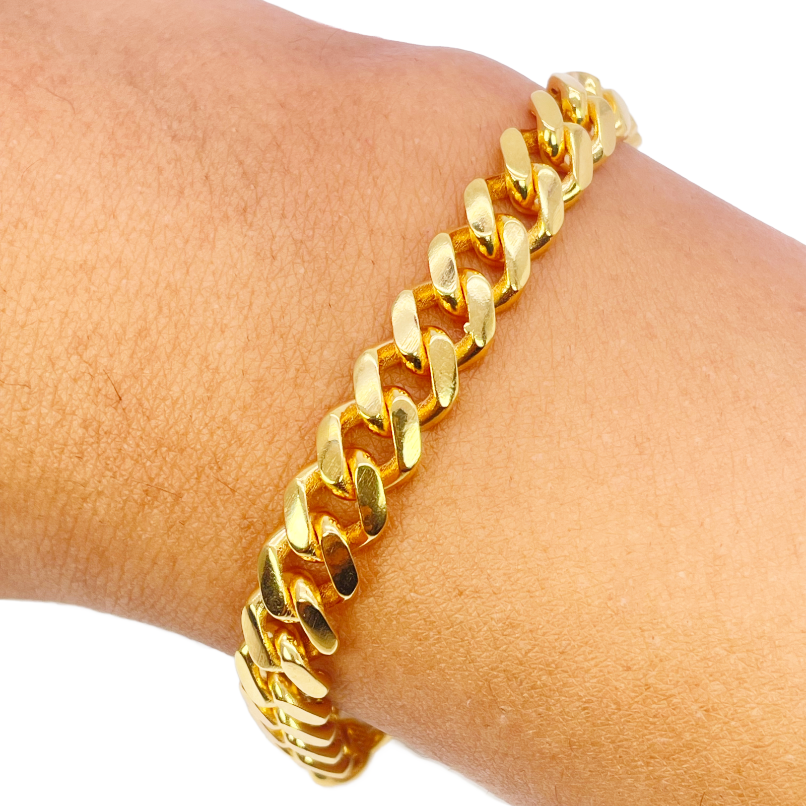 22ct Gold Cuban Bracelet Curb Link Lightweight 8 Inches 7.6mm Wide 