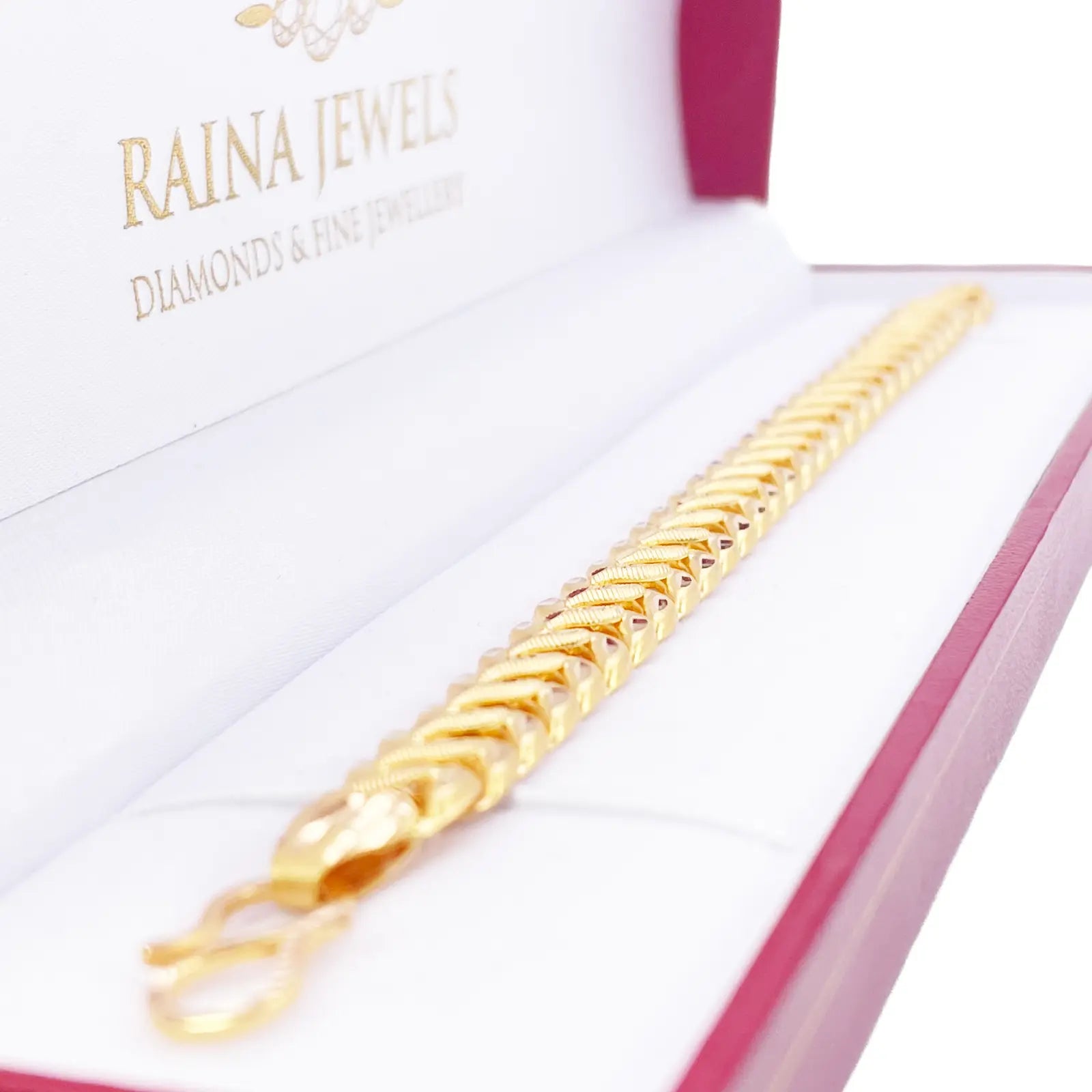 22ct Gold Curb Bracelet Matt Diamond Cut Lightweight 7.5 Inches 10mm Wide 