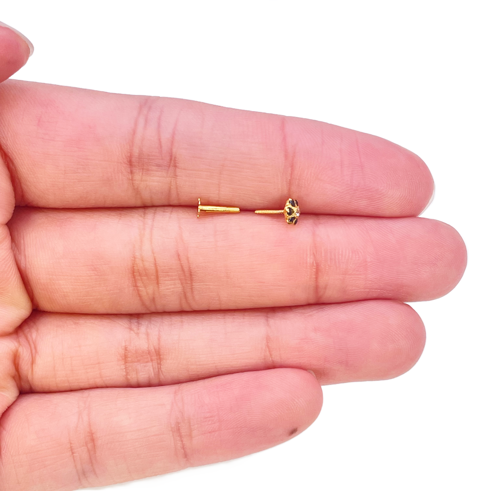 22ct Gold Floral Cubic Zirconia Black Stone Nose Pin/Stud 4mm Width 