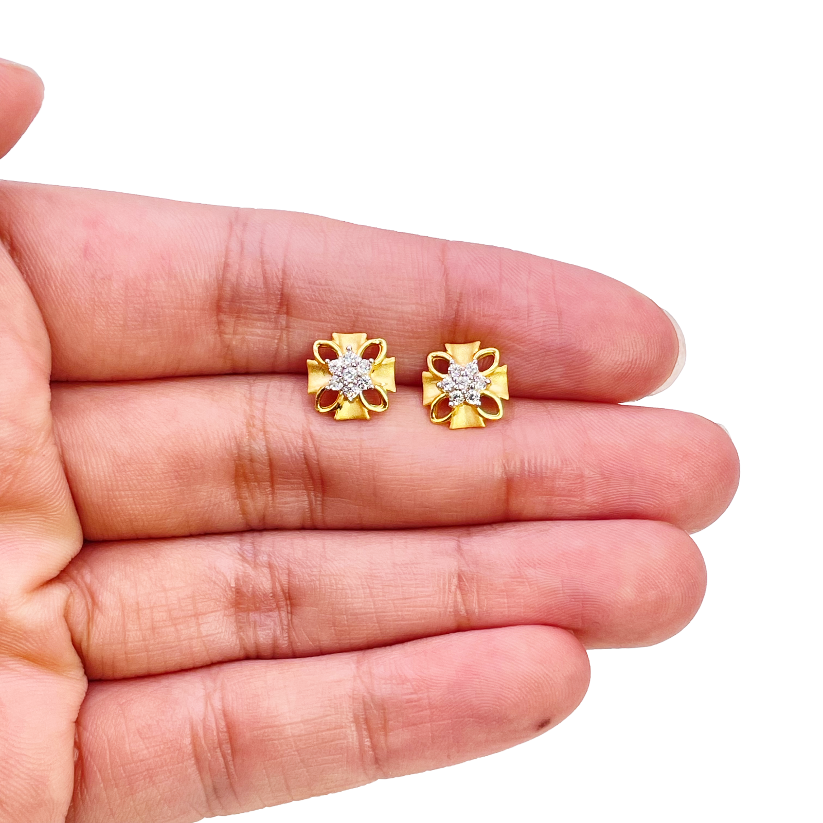 22ct Gold Floral Cubic Zirconia Stud High Polished Matt Earrings Sparkle Design 8.5x8.5mm 