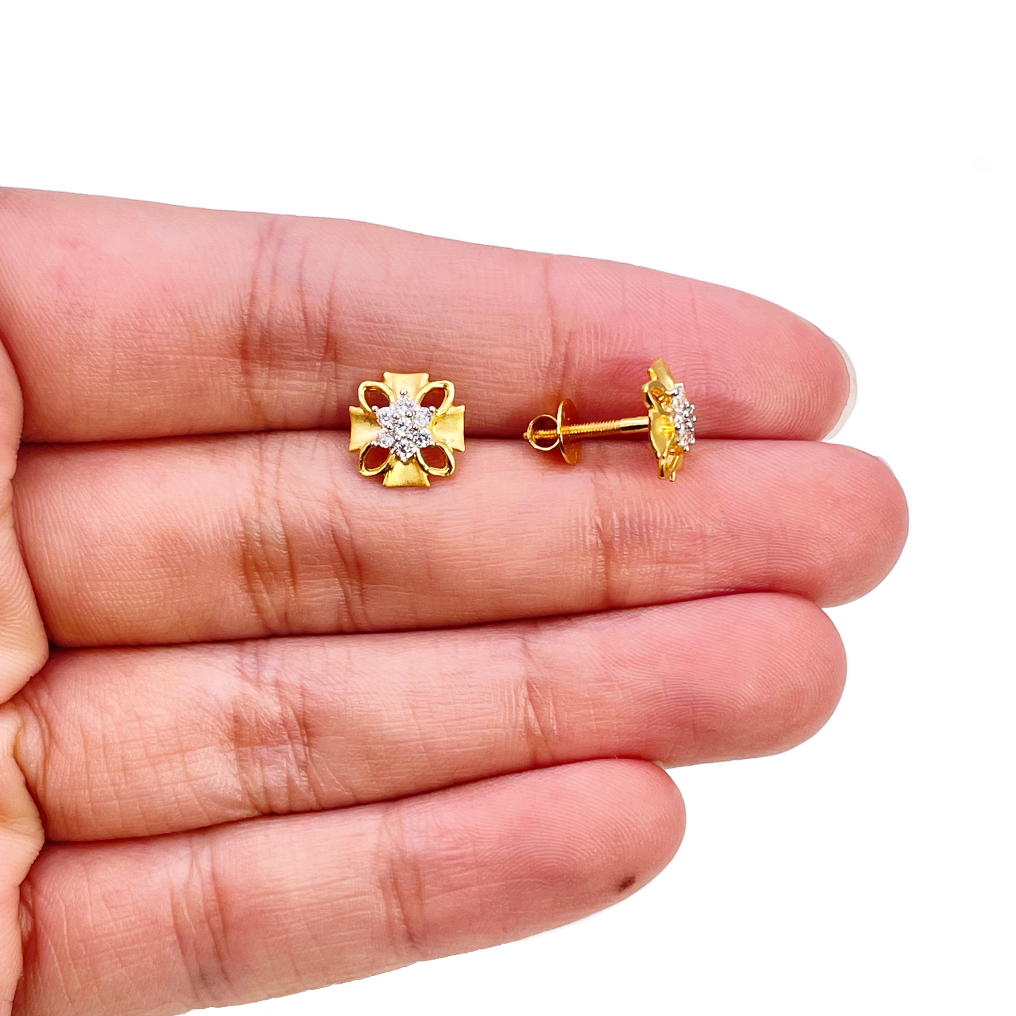 22ct Gold Floral Cubic Zirconia Stud High Polished Matt Earrings Sparkle Design 8.5x8.5mm 