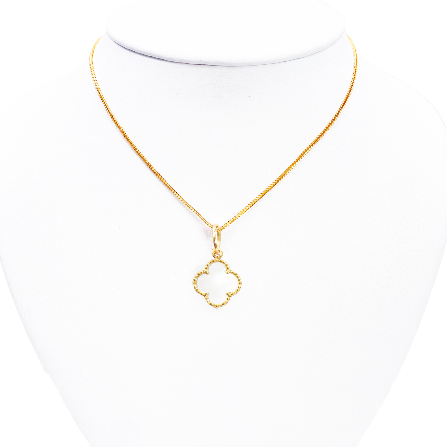 22ct Gold Mother Of Pearl Clover Pendant - 13mm Width 