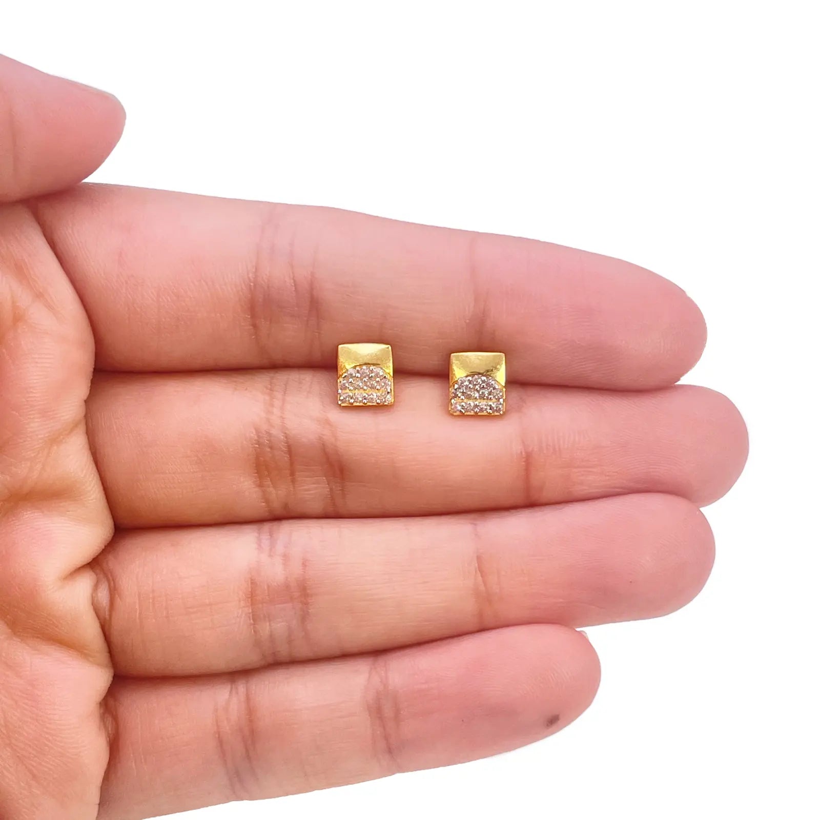 22ct Gold Square Cubic Zirconia Stud High Polished Earrings Sparkle Design 5.5mm 