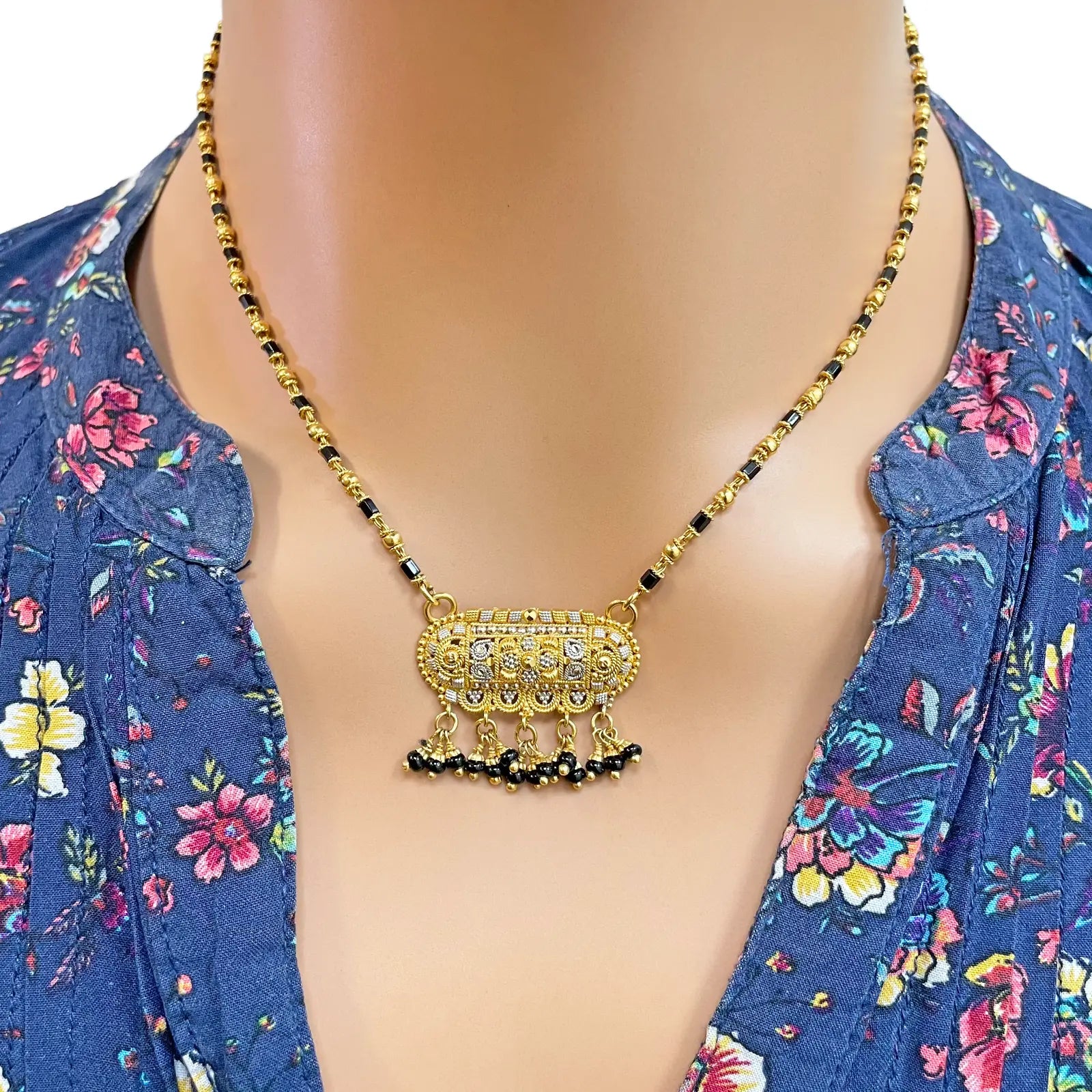 22ct Yellow Gold A Beautiful Two-Tone Traditional Indian Mangalsutra 16 inches  Mangalsutra Chains