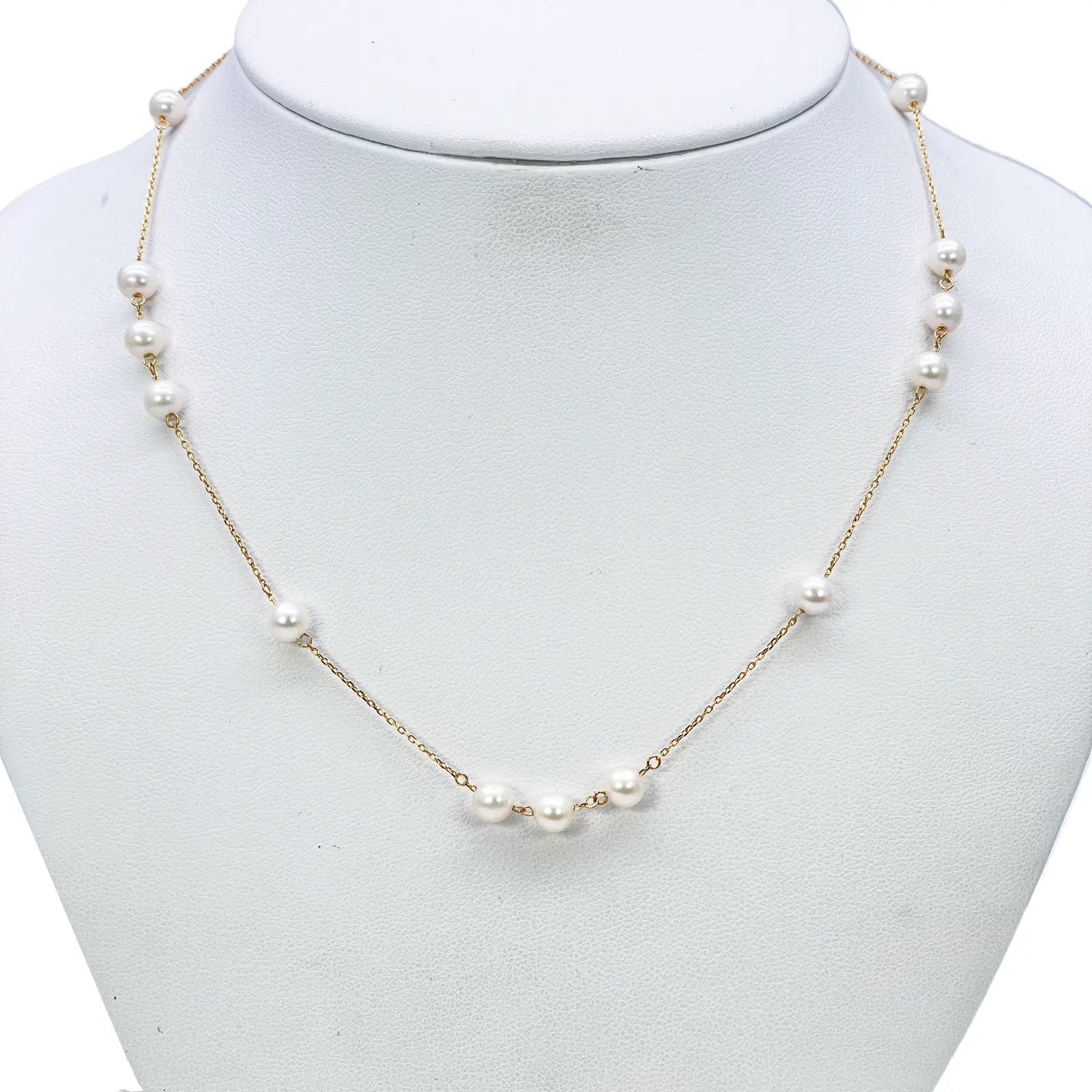 22ct Yellow Gold Beautiful Ladies Freshwater Pearl Necklace 16'' inches 