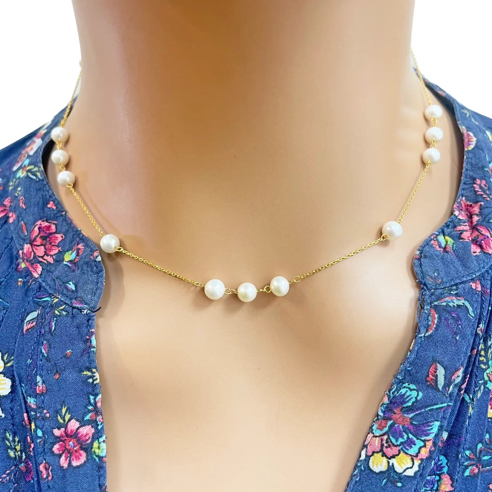 22ct Yellow Gold Beautiful Ladies Freshwater Pearl Necklace 16'' inches 