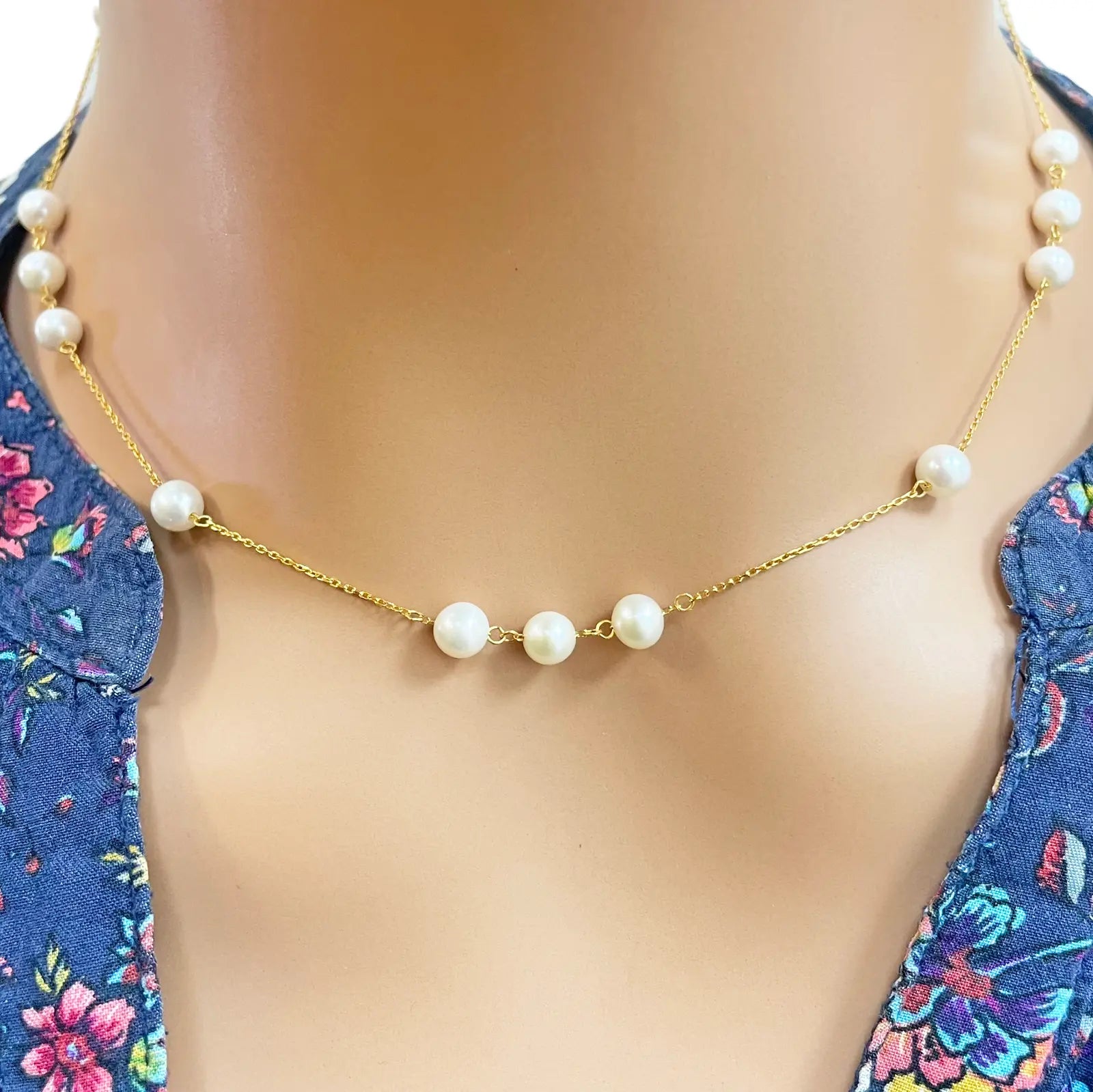 22ct Yellow Gold Beautiful Ladies Freshwater Pearl Necklace 16'' inches 