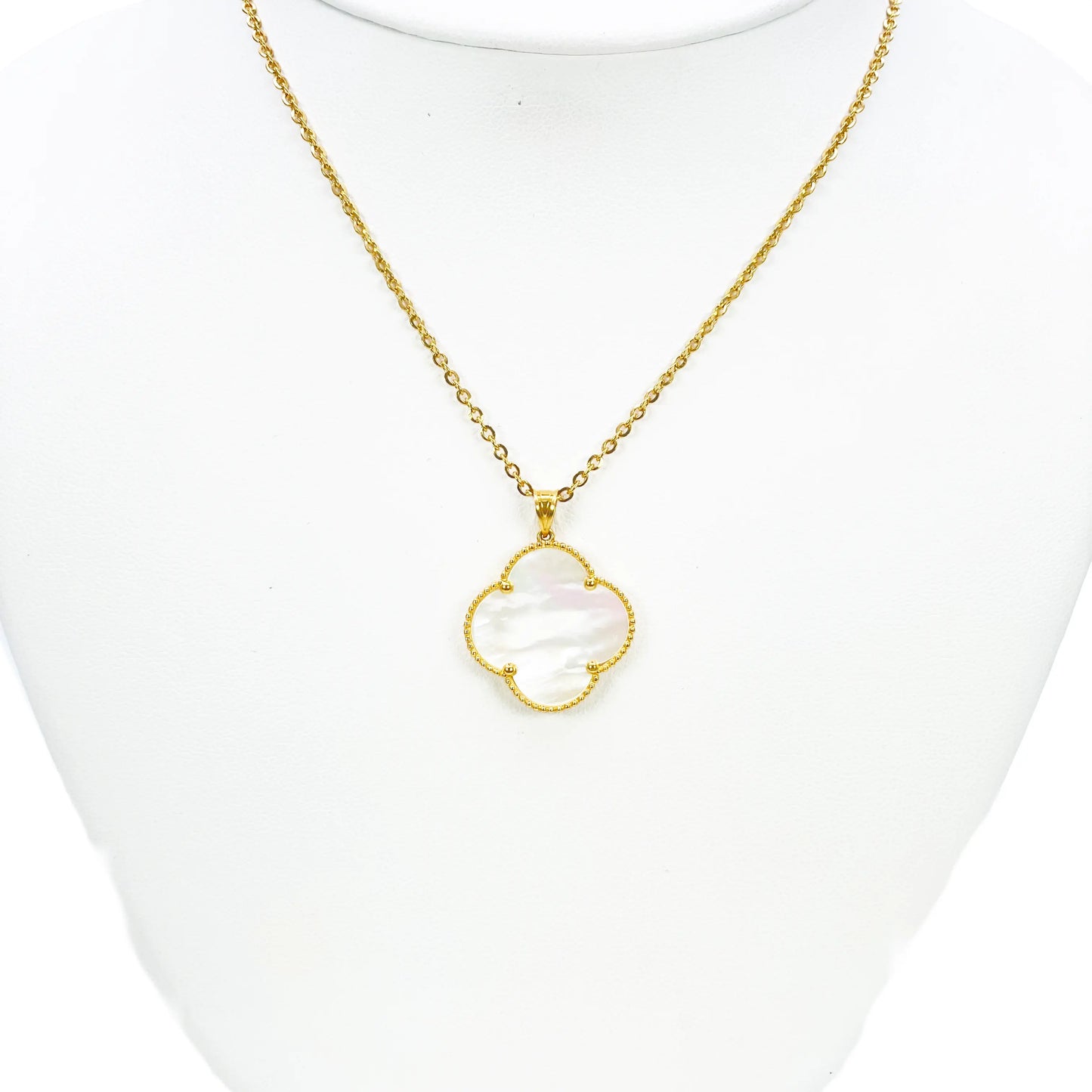 22ct Yellow Gold Black Onyx Or Mother Of Pearl Clover Pendant & Chain Necklace 18''inches 