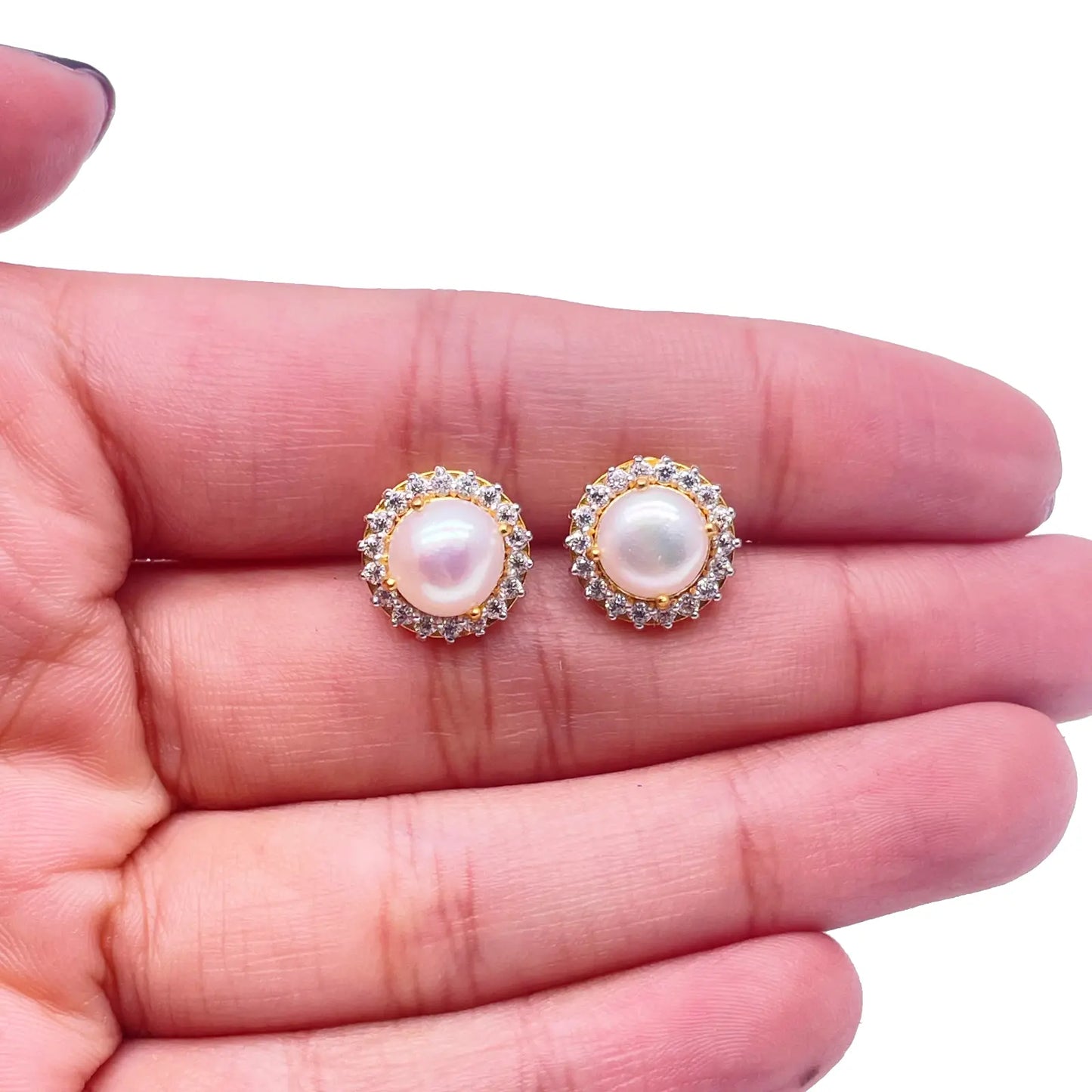 22ct Yellow Gold Claw Set Freshwater Pearl & Cubic Zirconia Pair Stud Earrings 