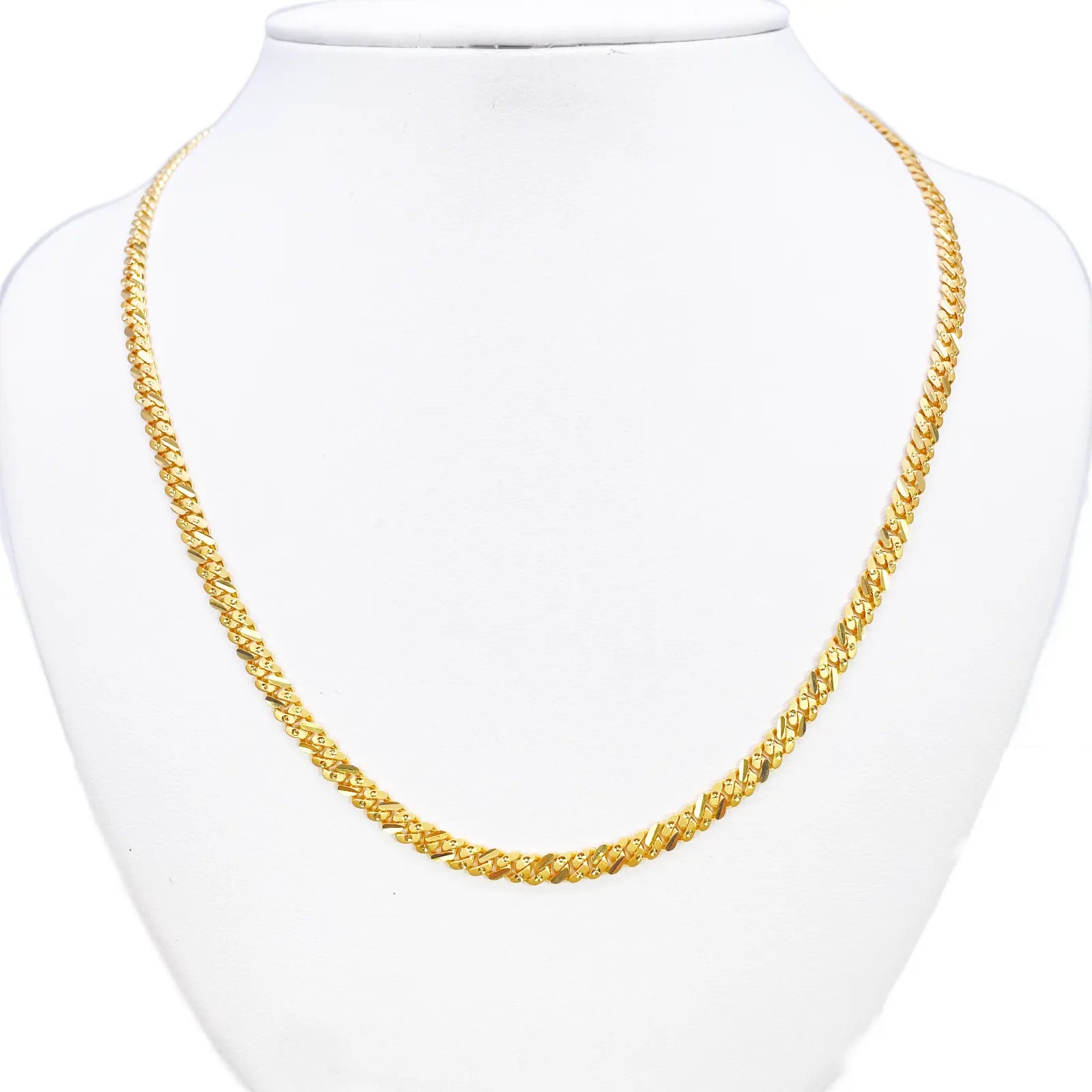 22ct Yellow Gold Curb Chain Necklace 22 Inches 4mm Width 