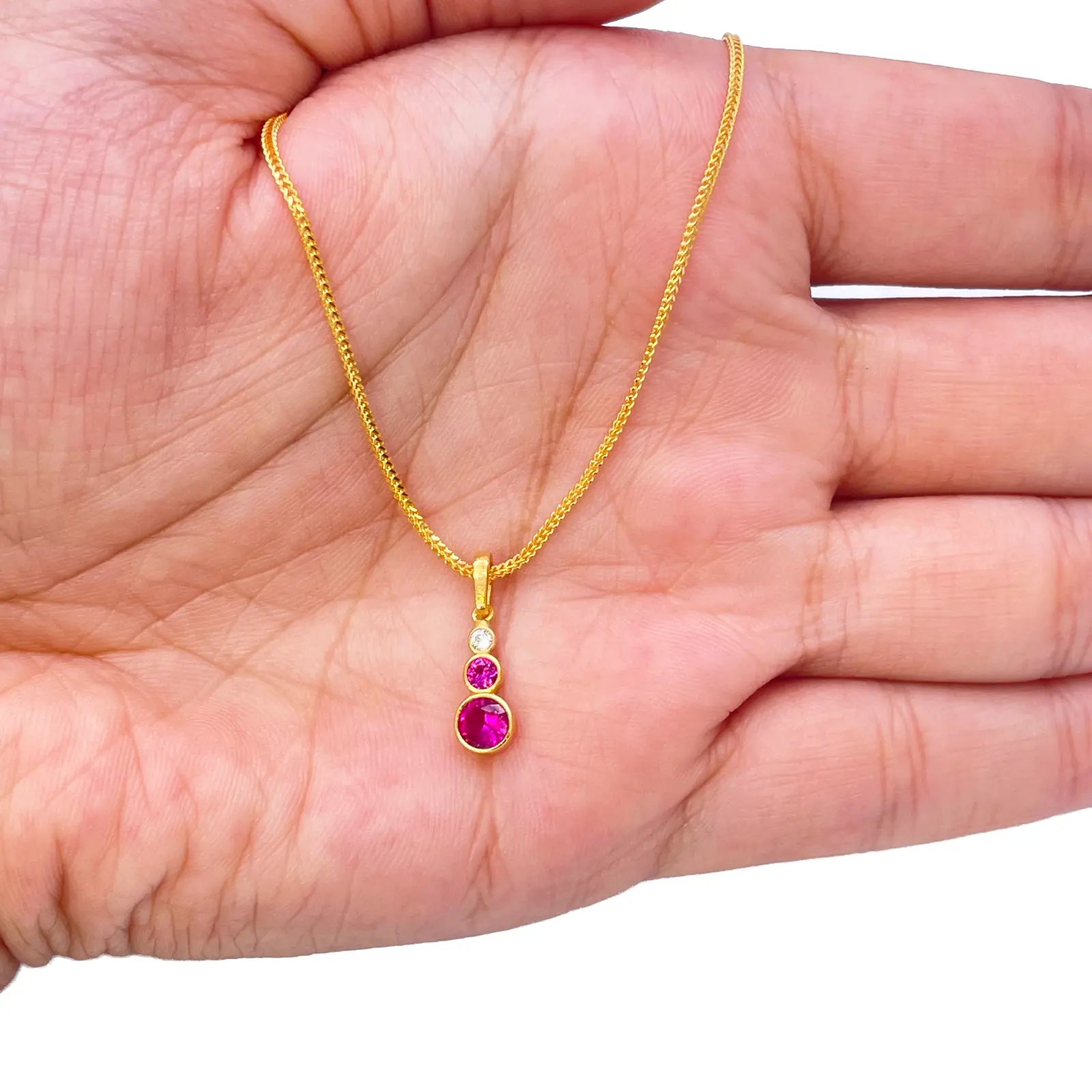 22ct Yellow Gold Drop Red Bubble Pendant & Chain With Matching Drop Earrings 